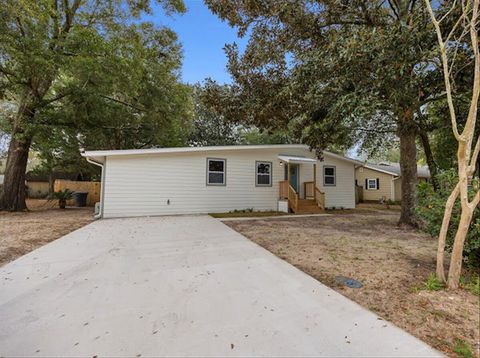 A home in Fort Walton Beach