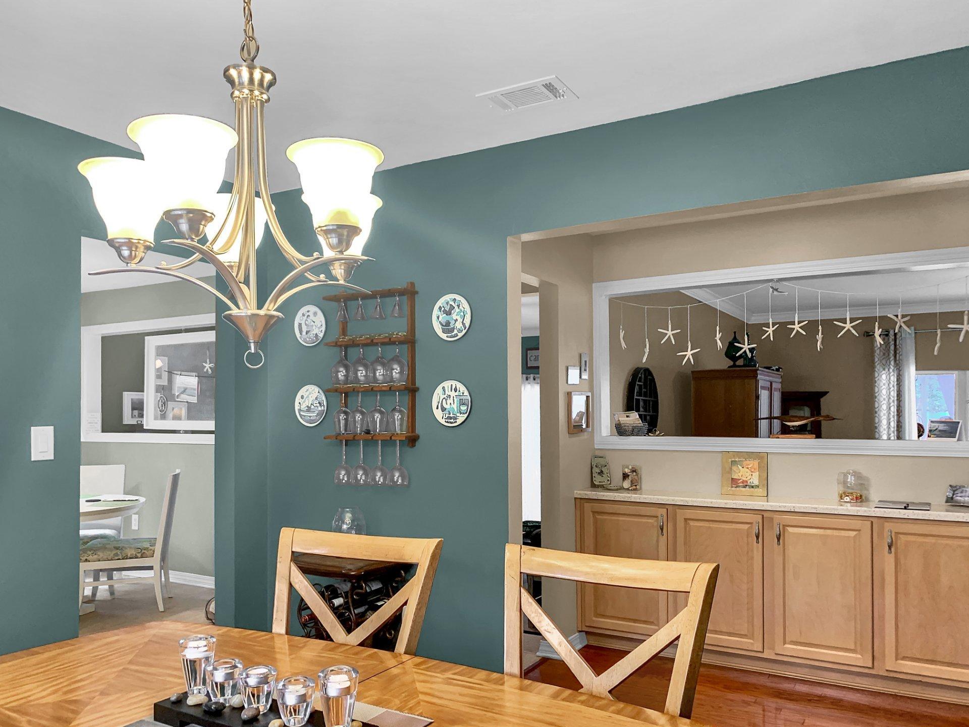 ROBLEDAL ESTATES - Residential