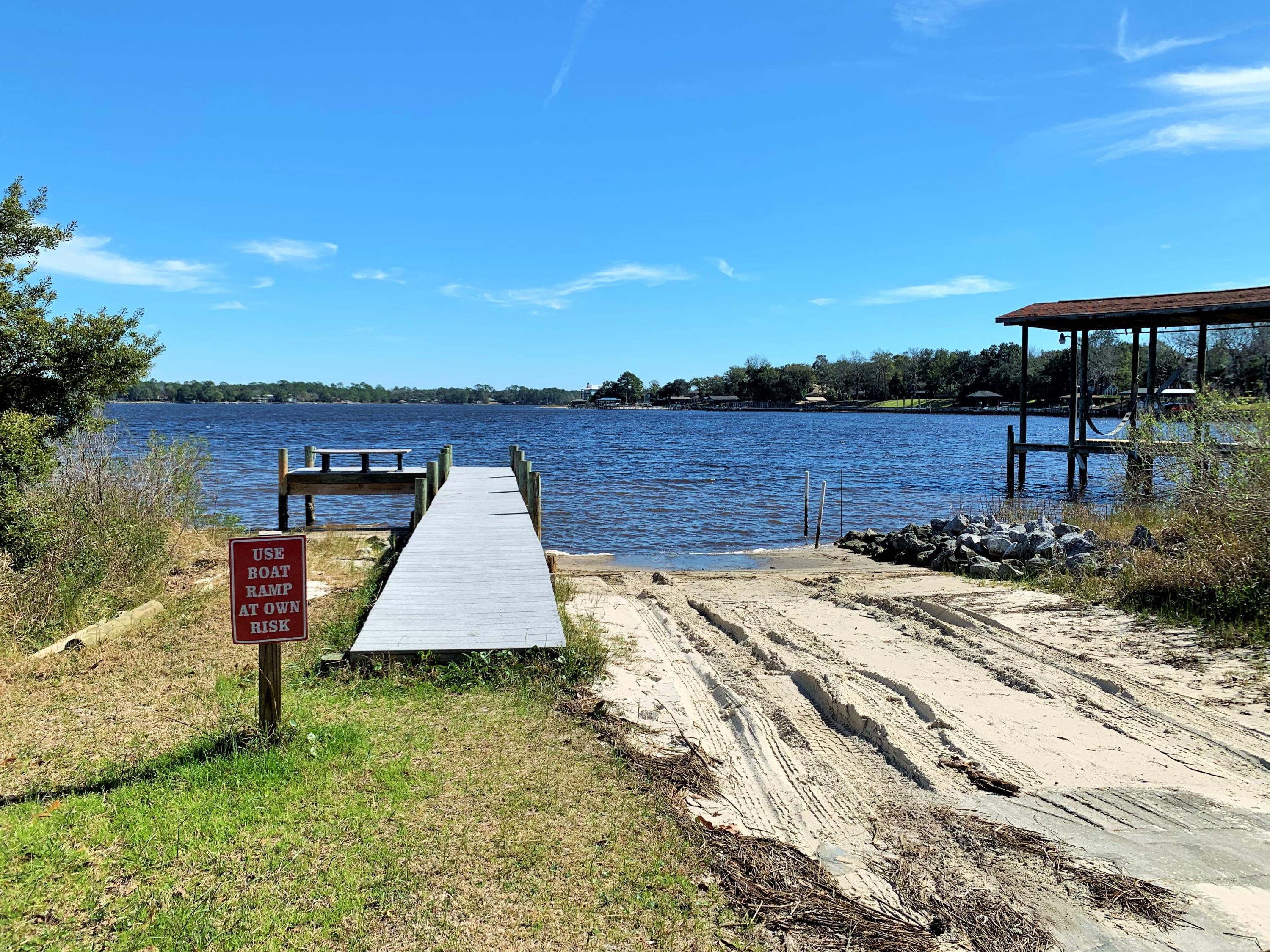 ROBLEDAL ESTATES - Residential