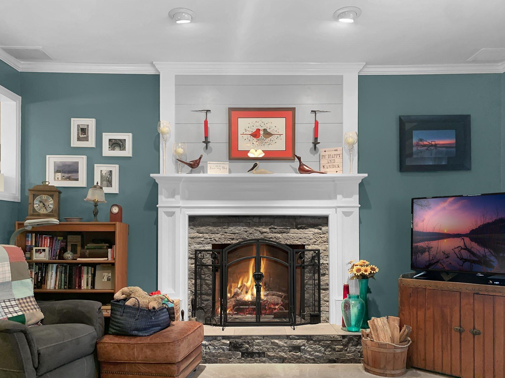 ROBLEDAL ESTATES - Residential