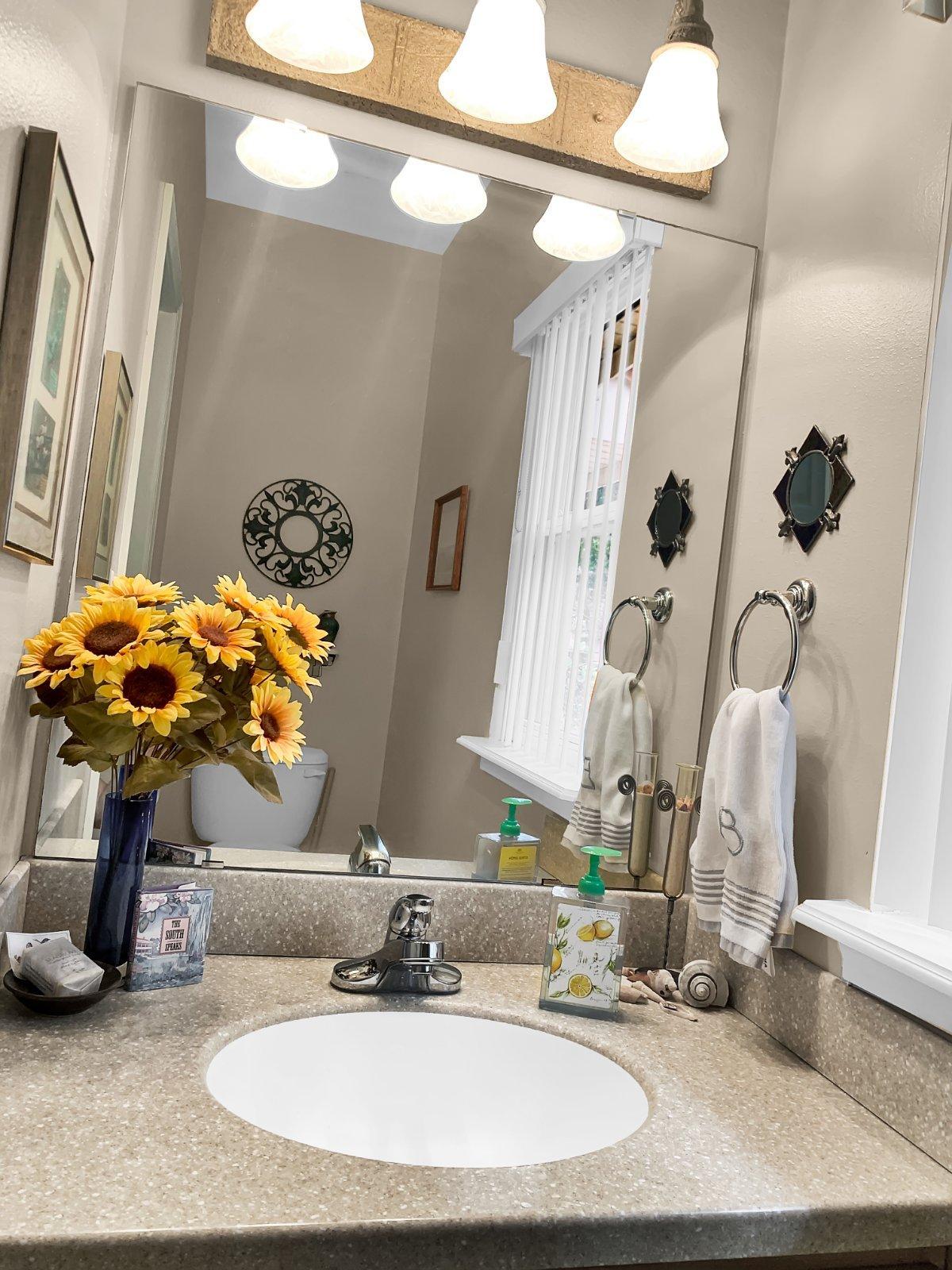 ROBLEDAL ESTATES - Residential