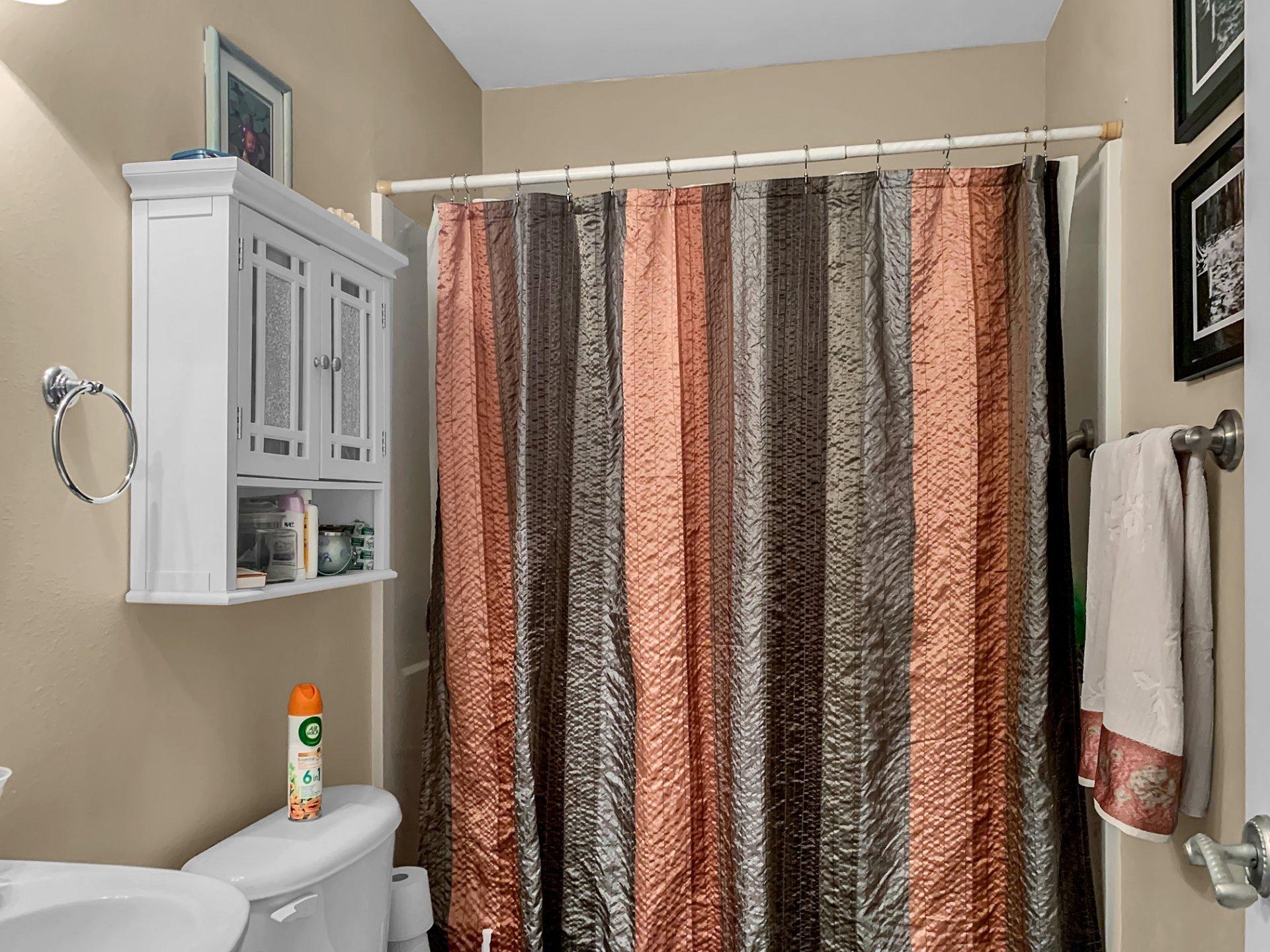 ROBLEDAL ESTATES - Residential