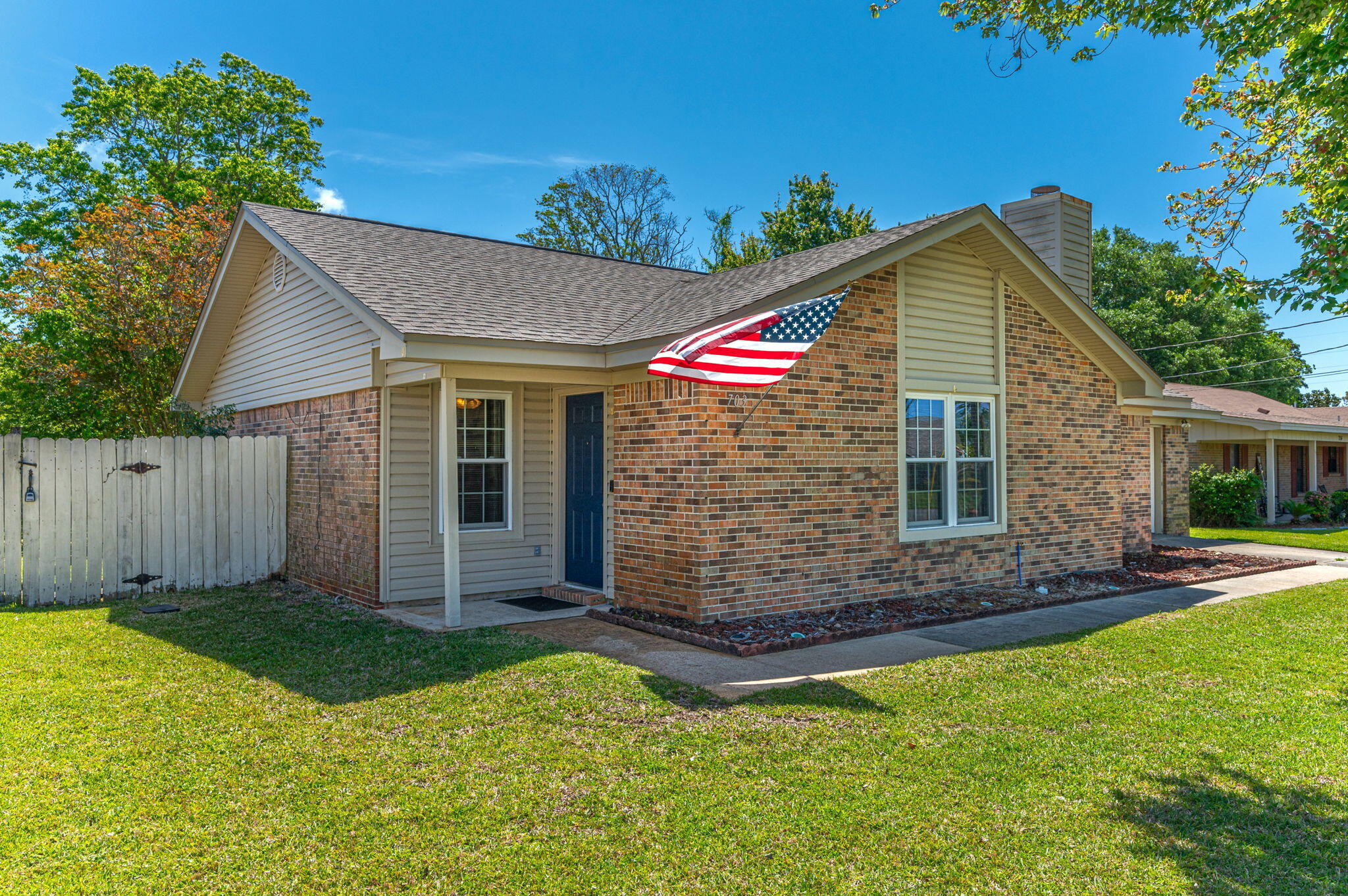 CHATEAU PRES DE LA MER - Residential