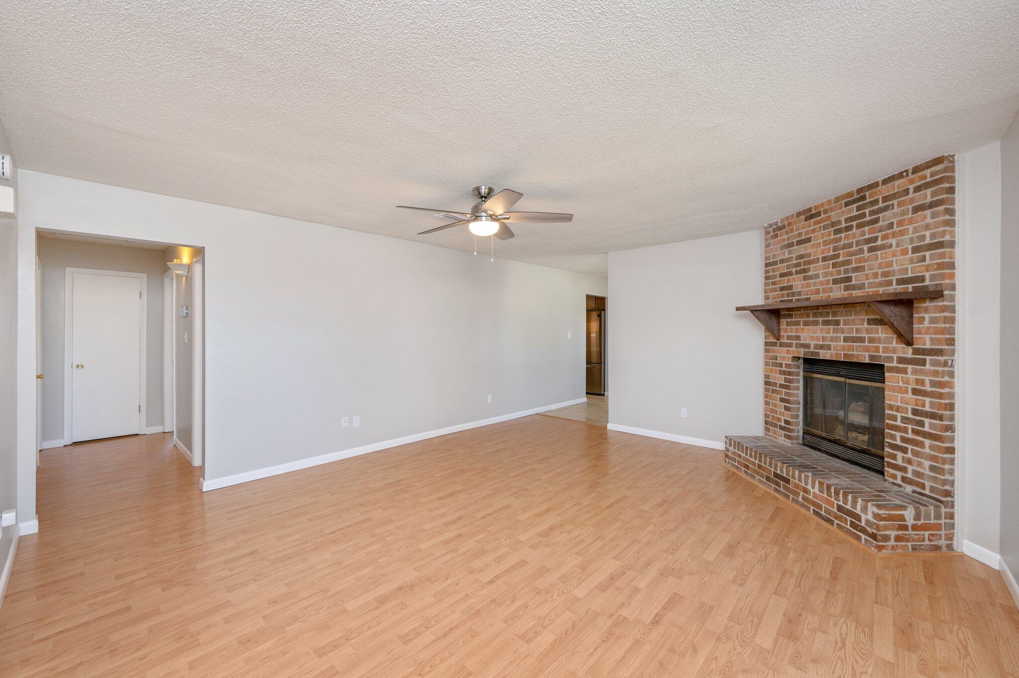 CHATEAU PRES DE LA MER - Residential