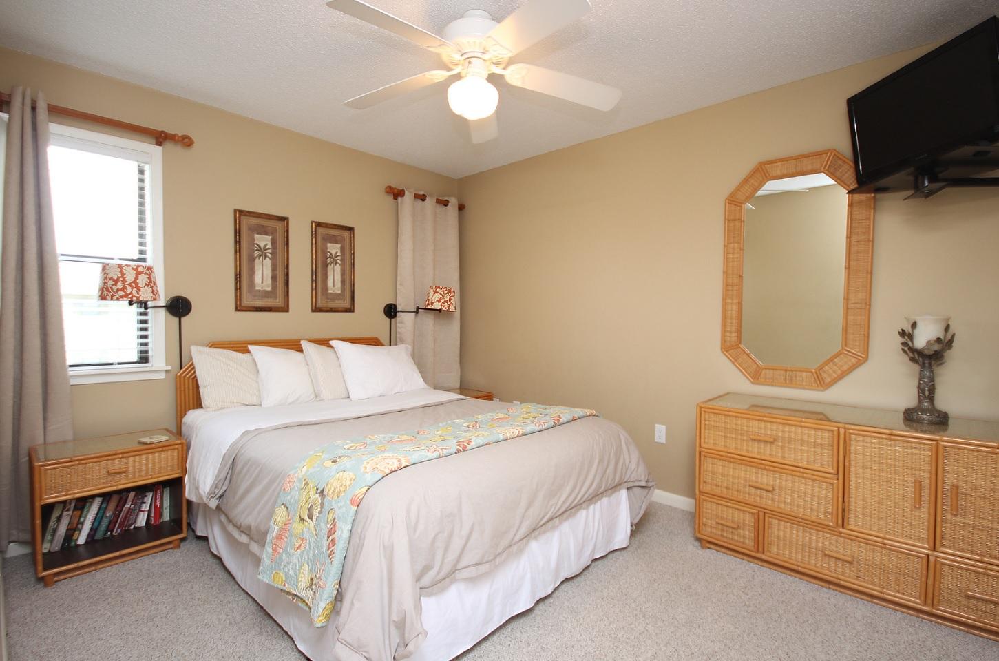 BEACHWOOD VILLAS CONDO - Residential