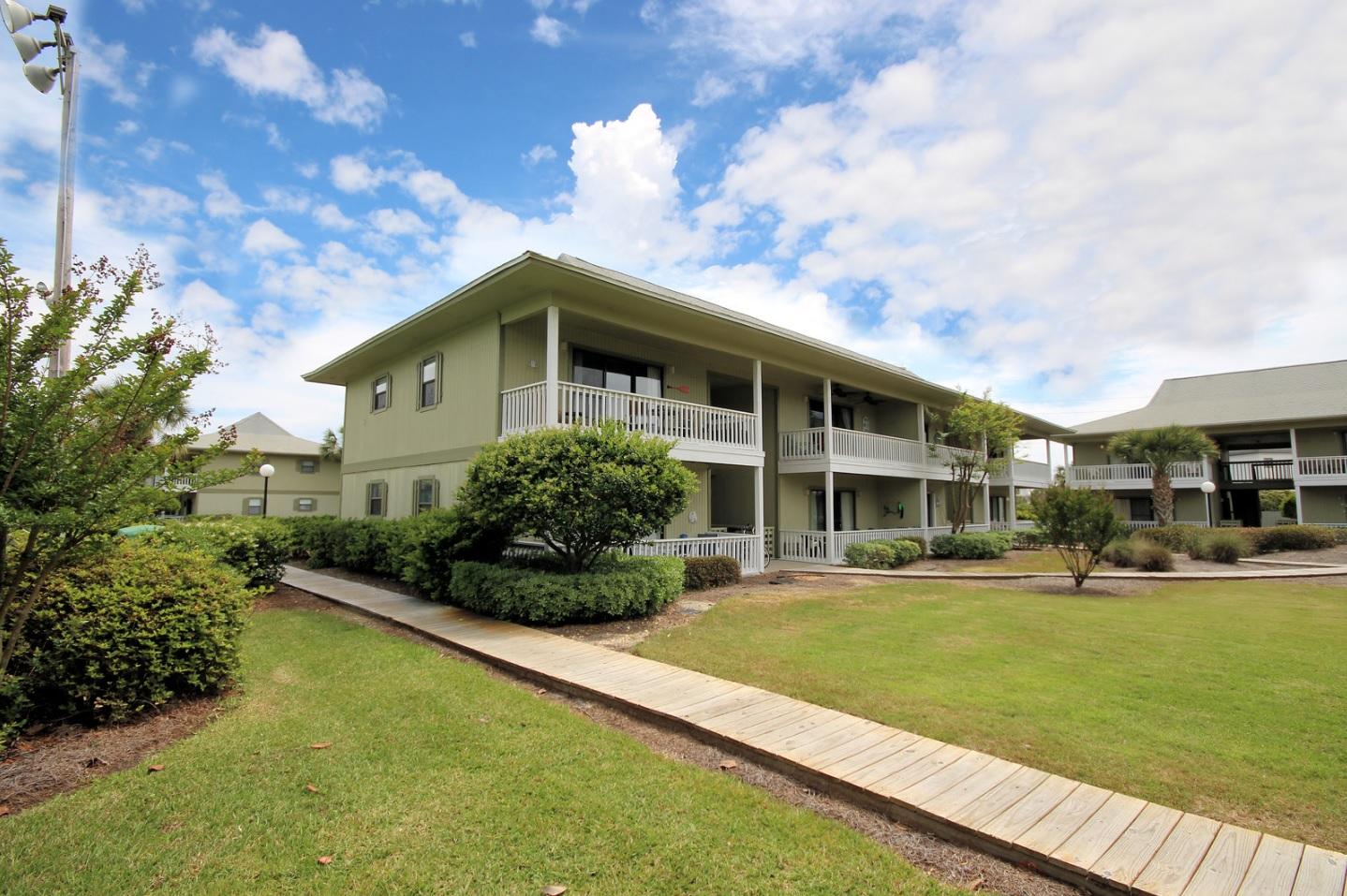 BEACHWOOD VILLAS CONDO - Residential