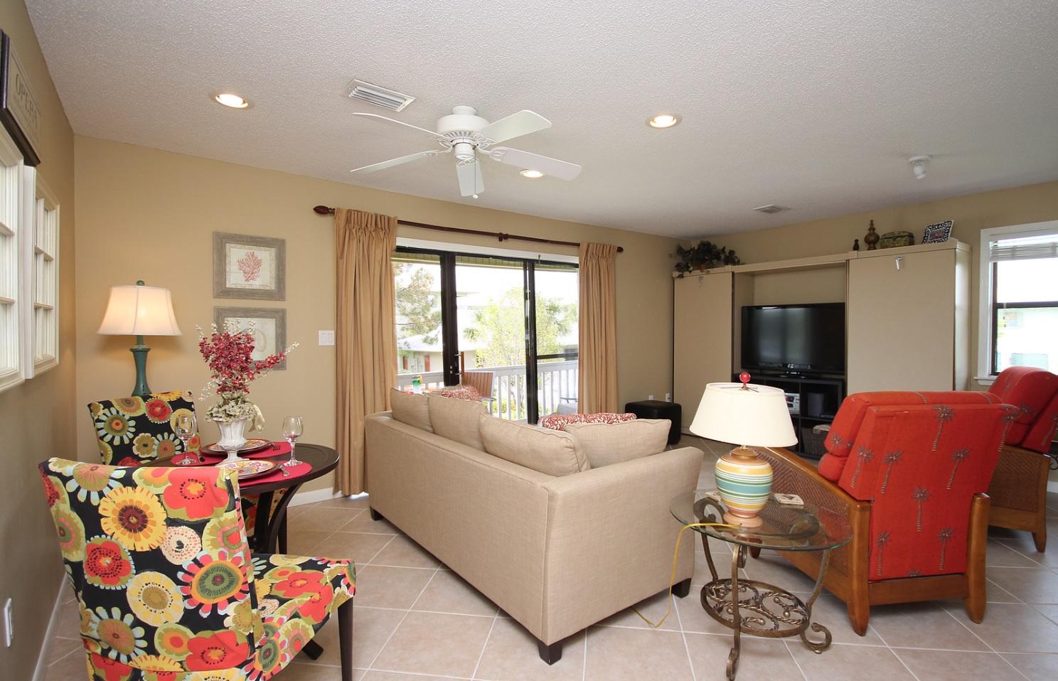 BEACHWOOD VILLAS CONDO - Residential
