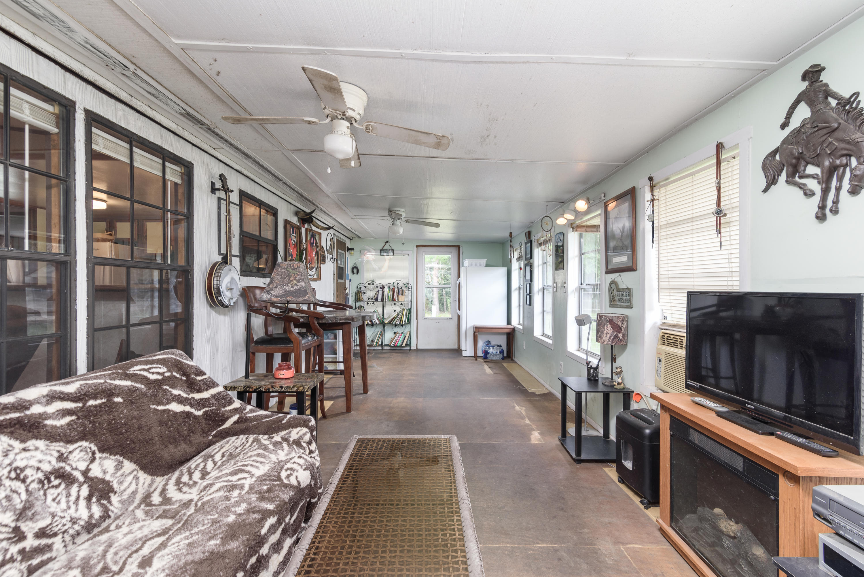 OAKWOOD HILLS UNIT 3 - Residential