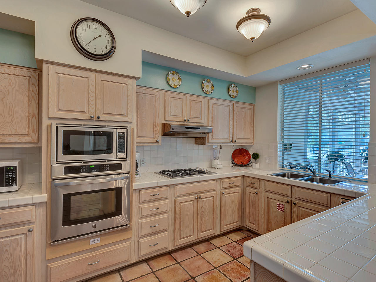 HIDDEN DUNES BEACH VILLAS - Residential