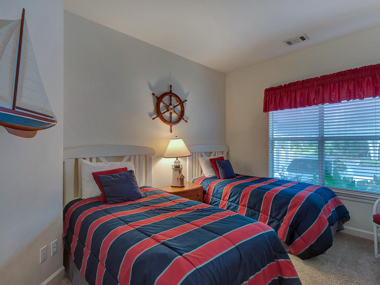 HIDDEN DUNES BEACH VILLAS - Residential