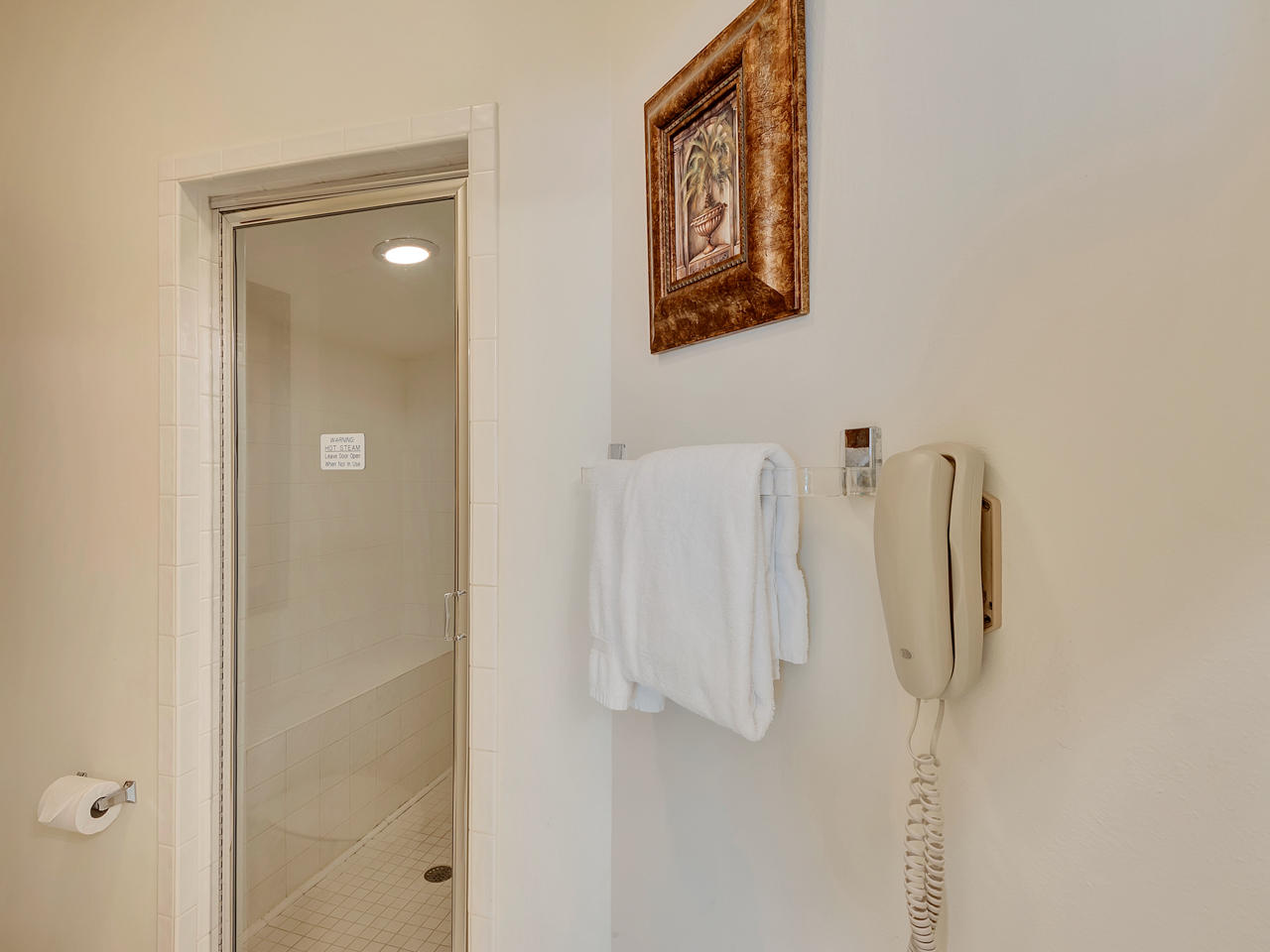 HIDDEN DUNES BEACH VILLAS - Residential