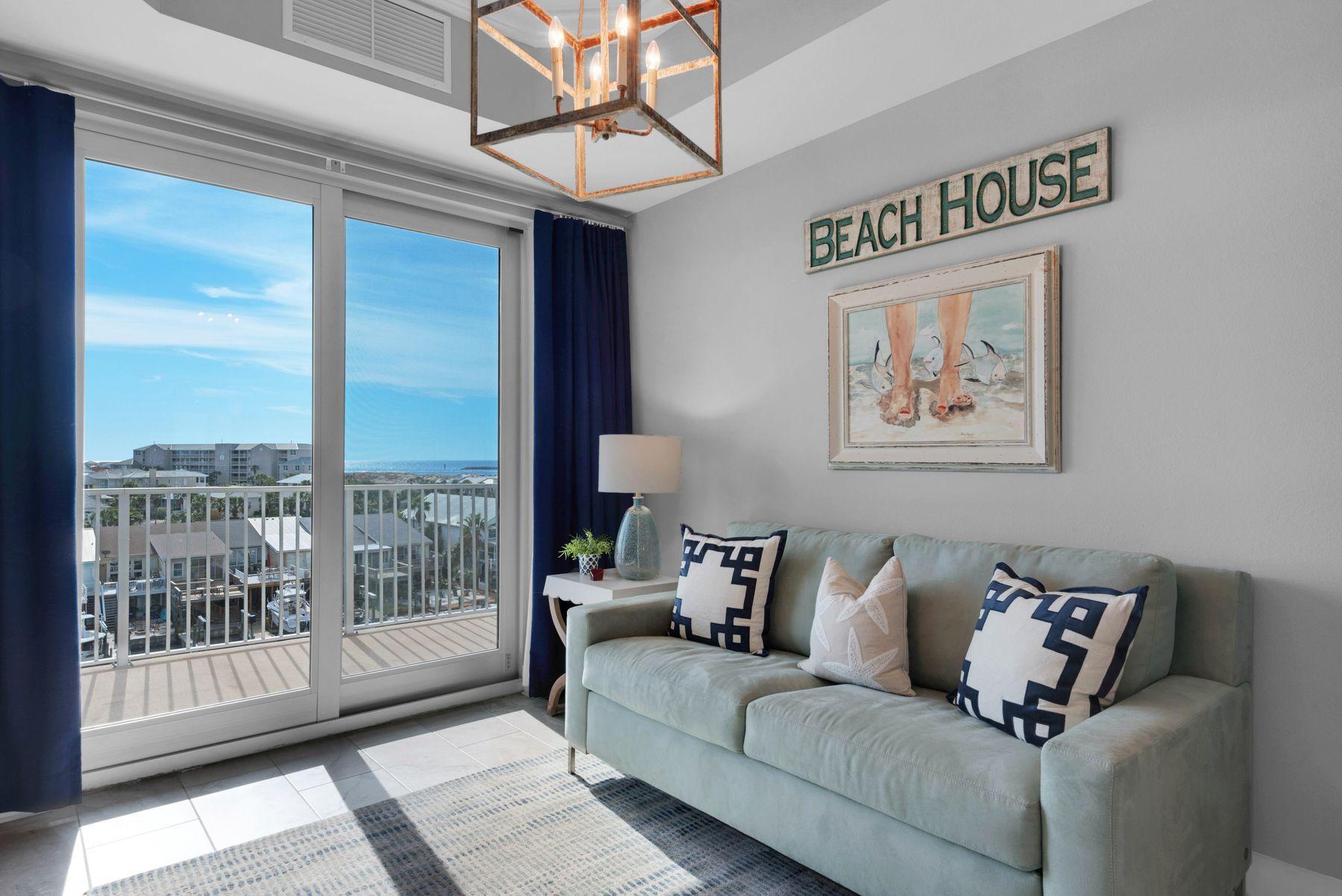 HARBOR LIGHTS - Residential