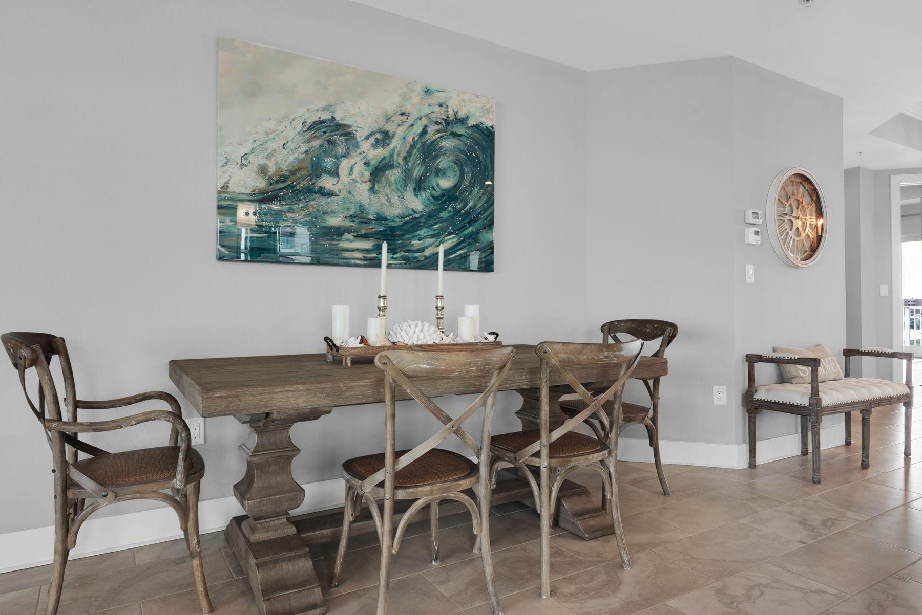 HARBOR LIGHTS - Residential