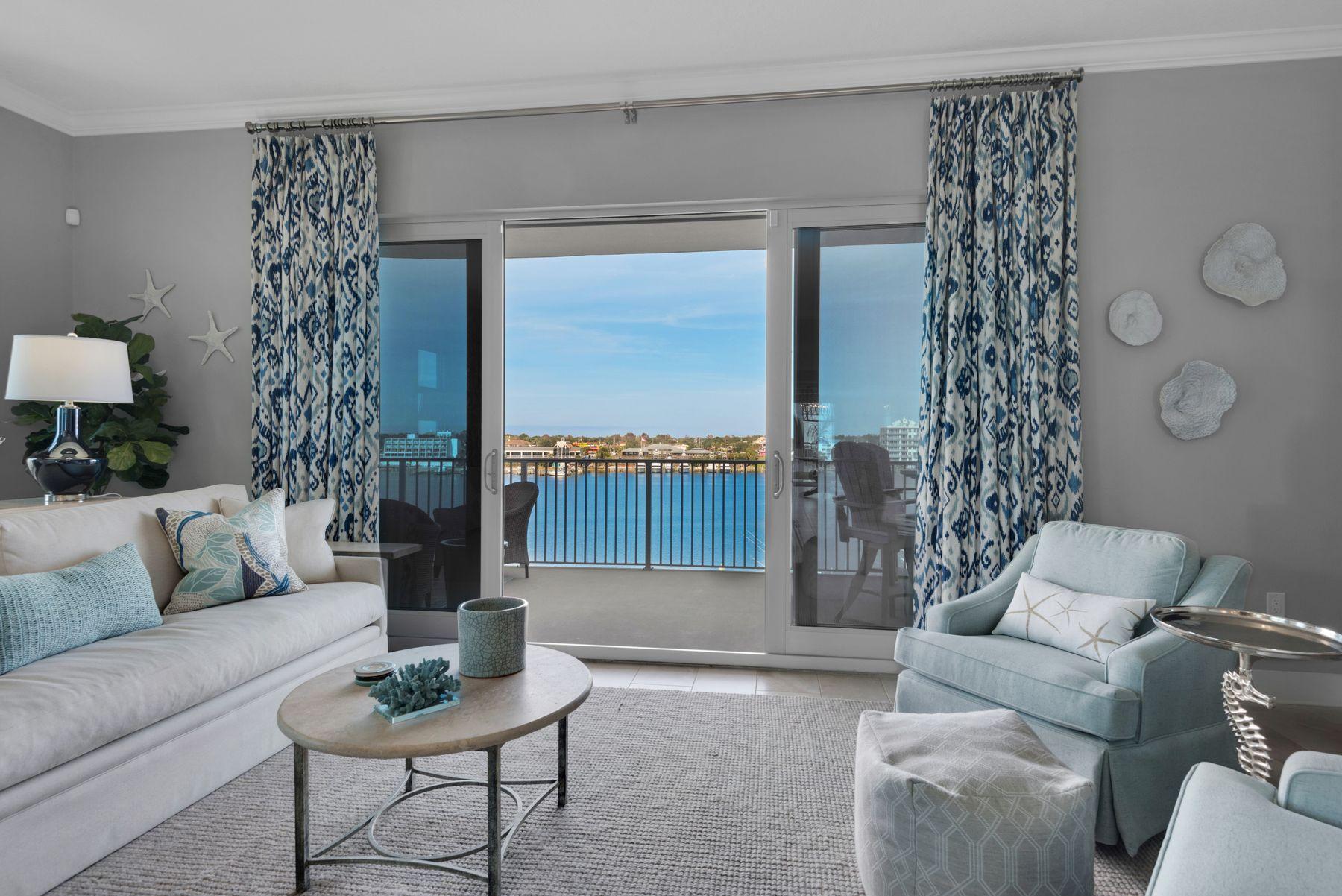 HARBOR LIGHTS - Residential