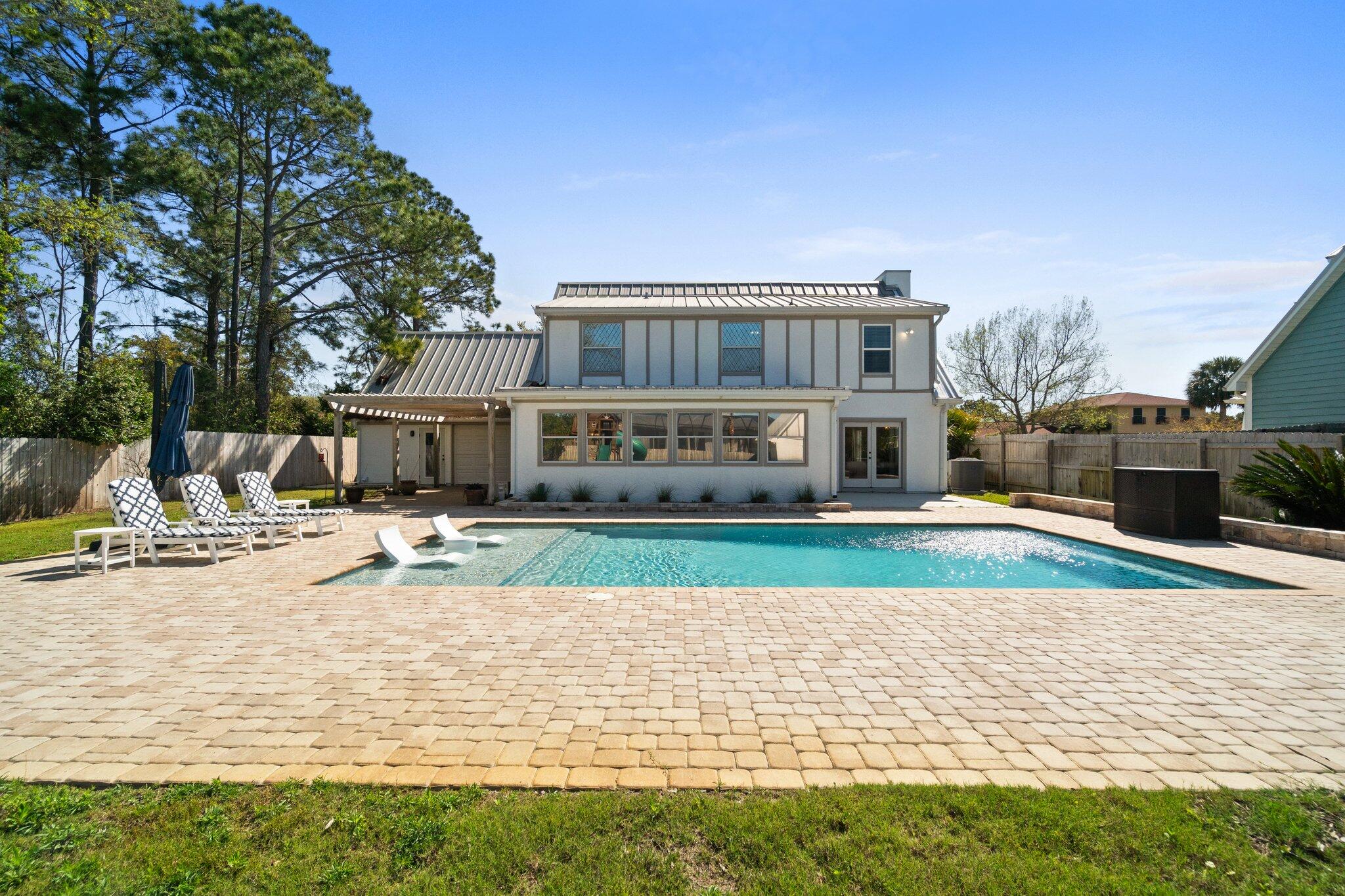 GULF VISTA - Residential