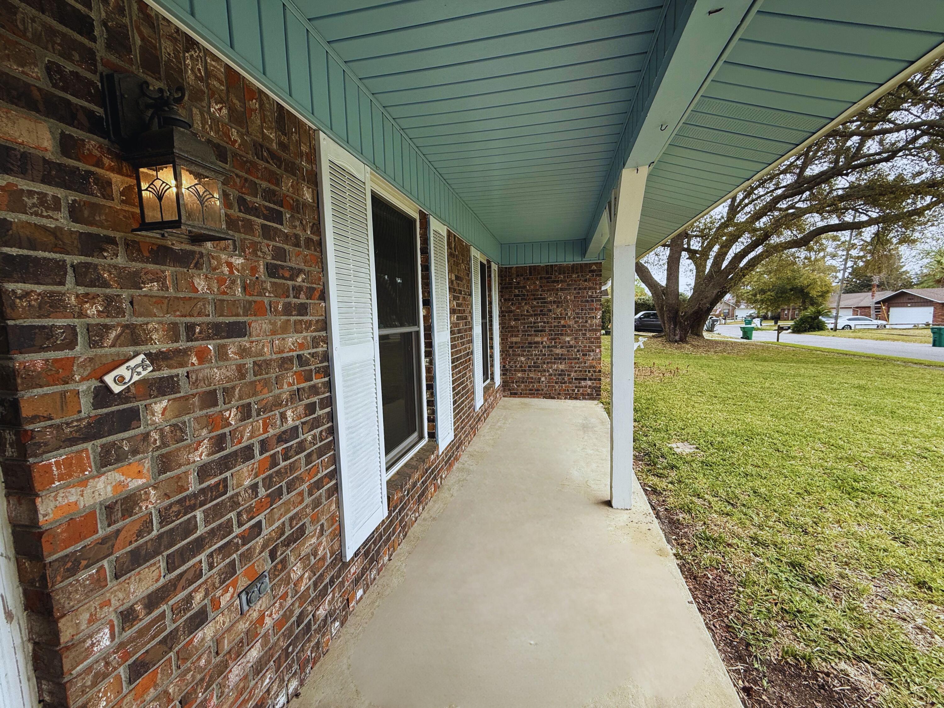 TANGLEWOOD S/D 1ST ADDN - Residential Lease