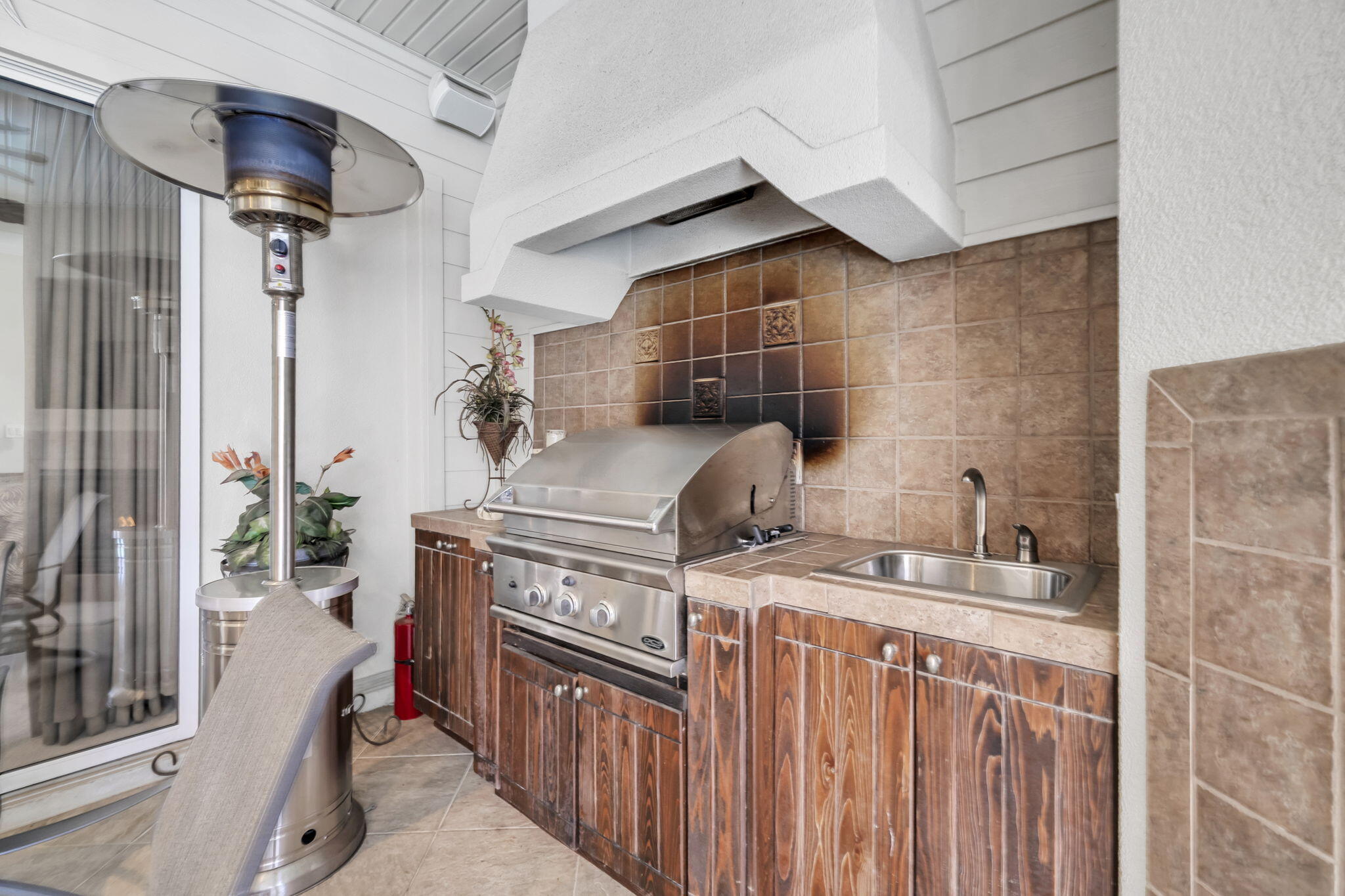 KELLY PLANTATION - Residential