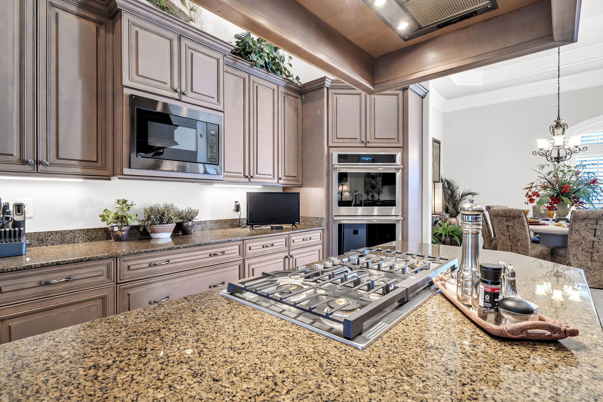 KELLY PLANTATION - Residential