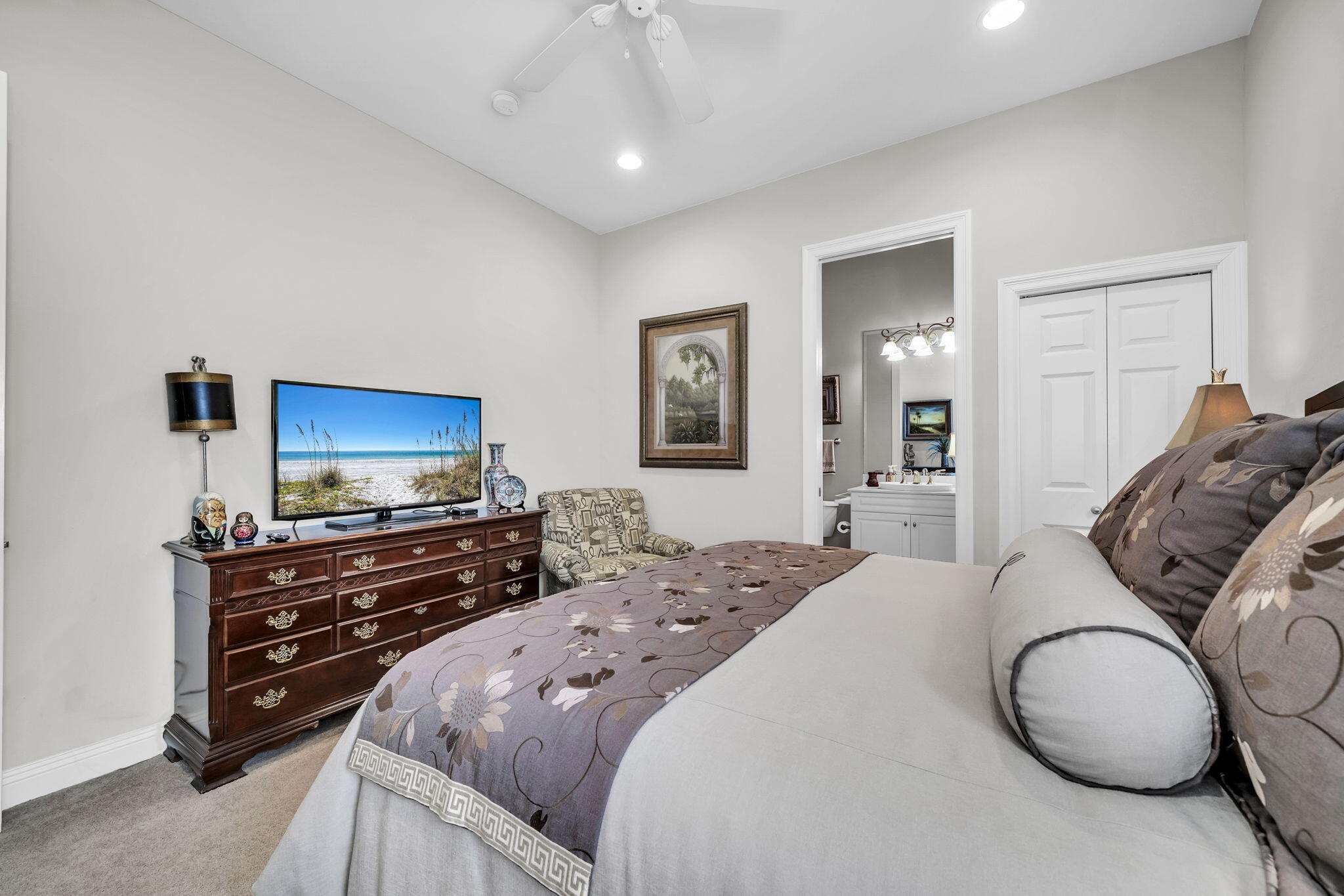 KELLY PLANTATION - Residential