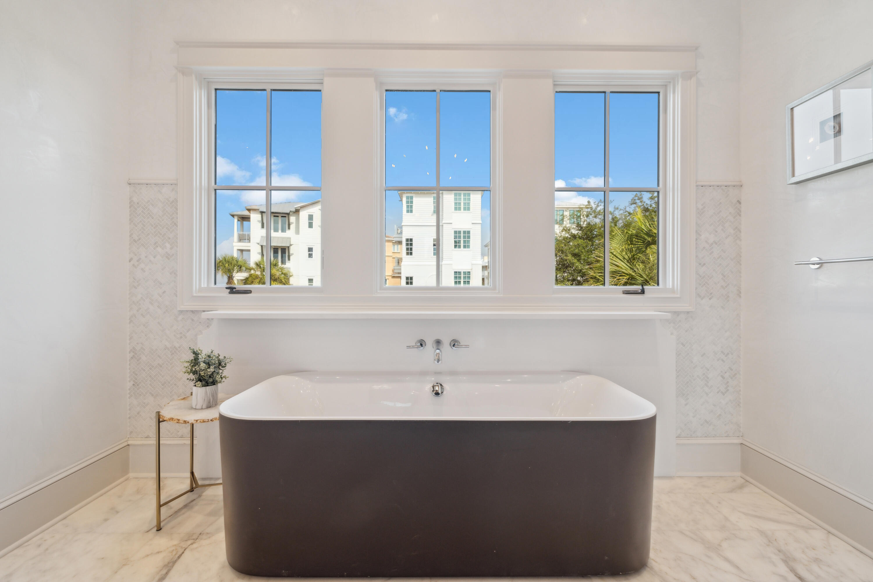 Seawalk Circle - Residential