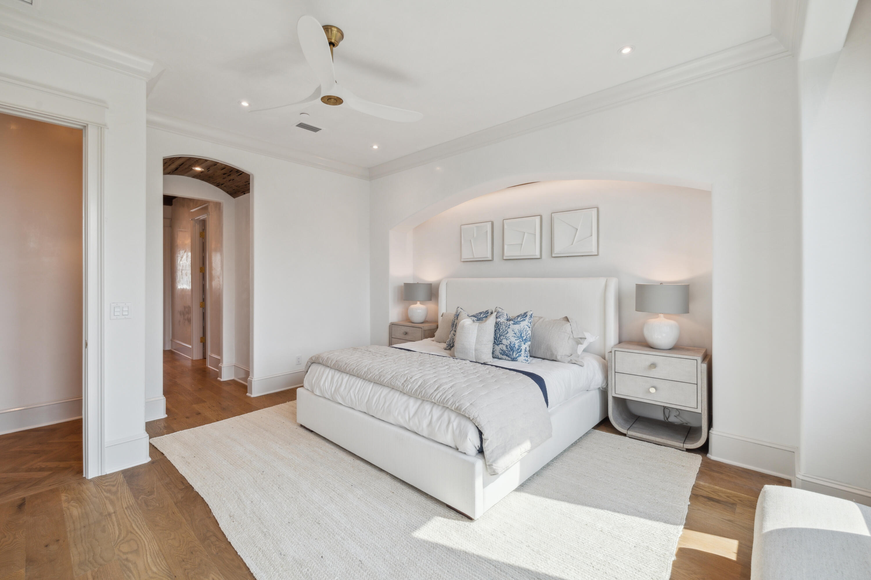 Seawalk Circle - Residential