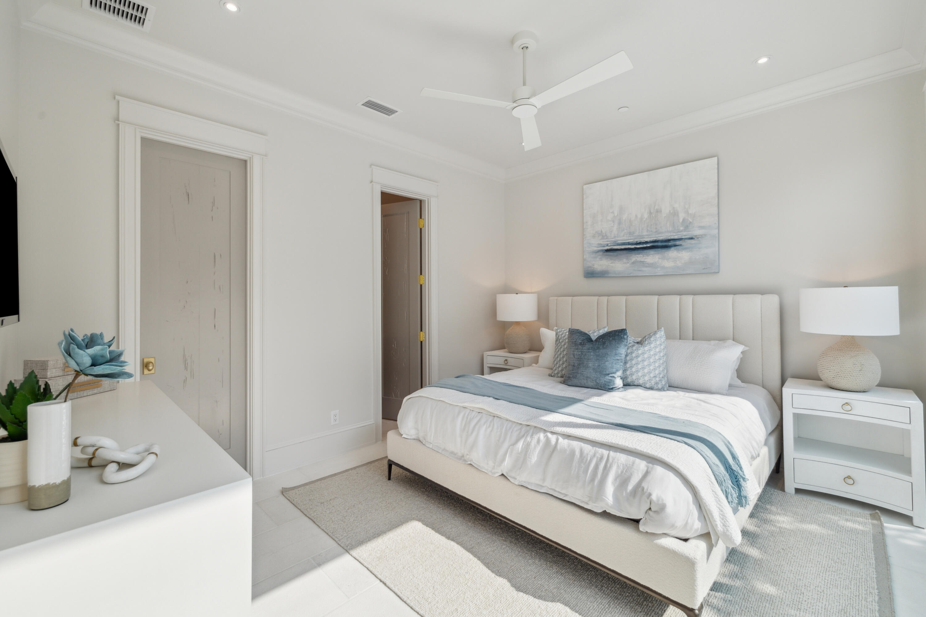 Seawalk Circle - Residential