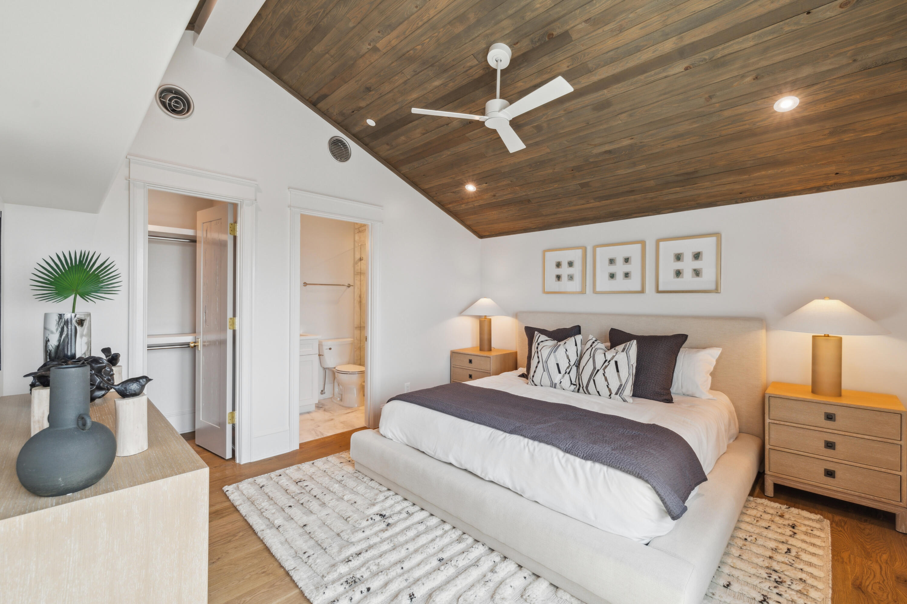 Seawalk Circle - Residential