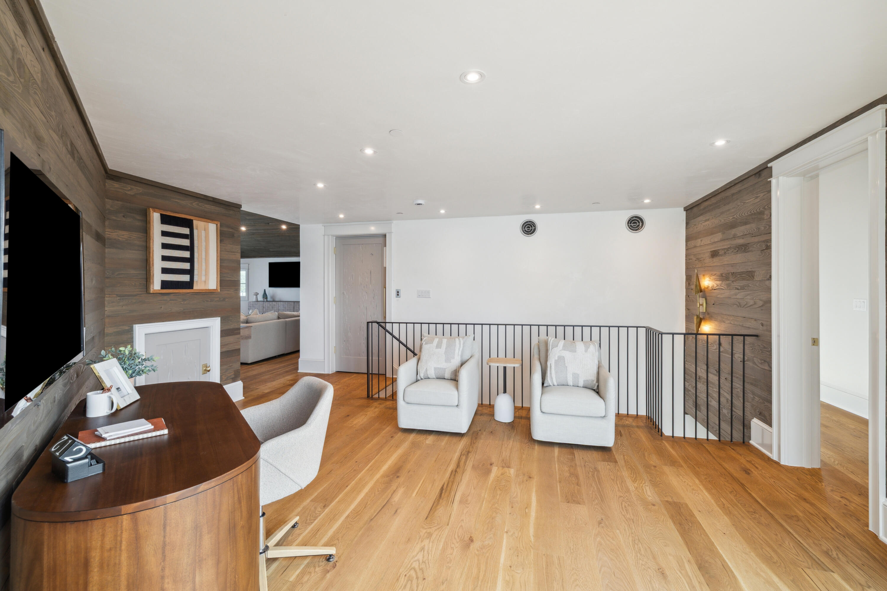 Seawalk Circle - Residential