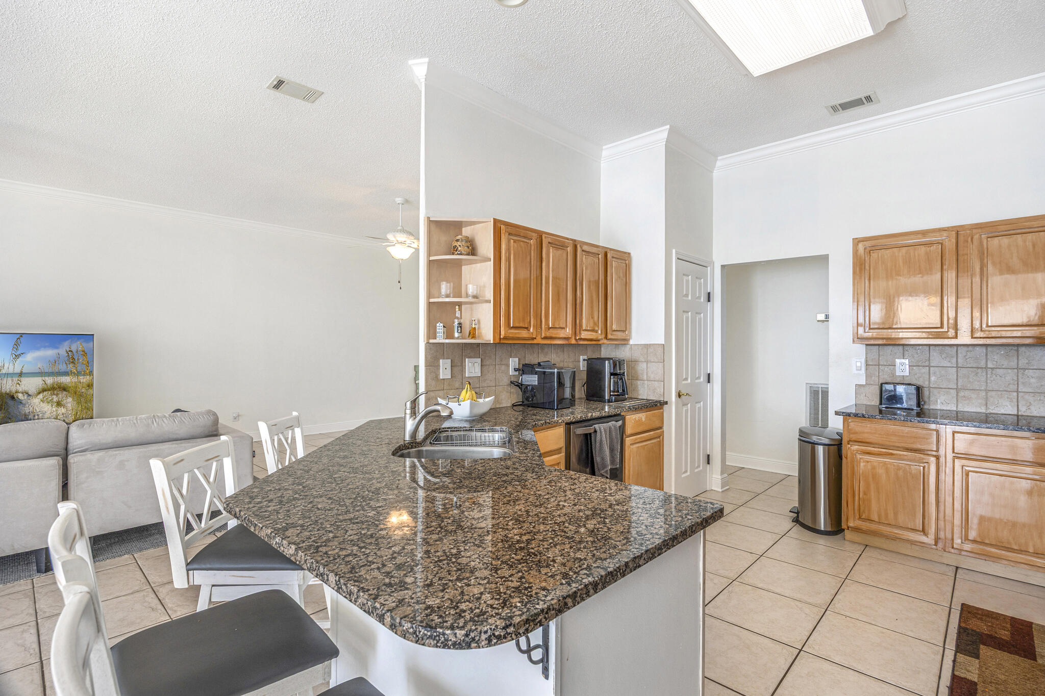 LIGHTHOUSE POINTE - Residential
