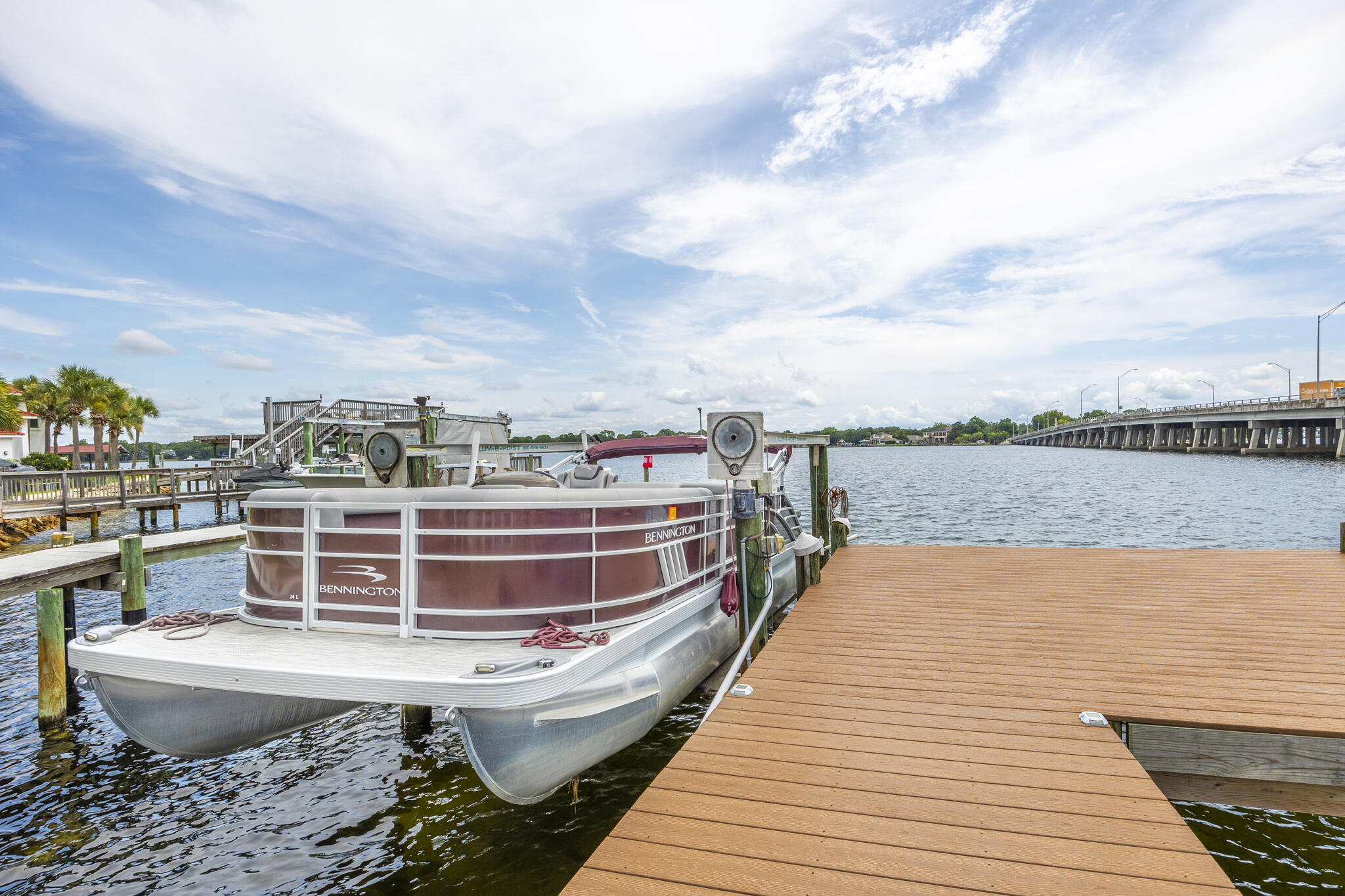 LIGHTHOUSE POINTE - Residential