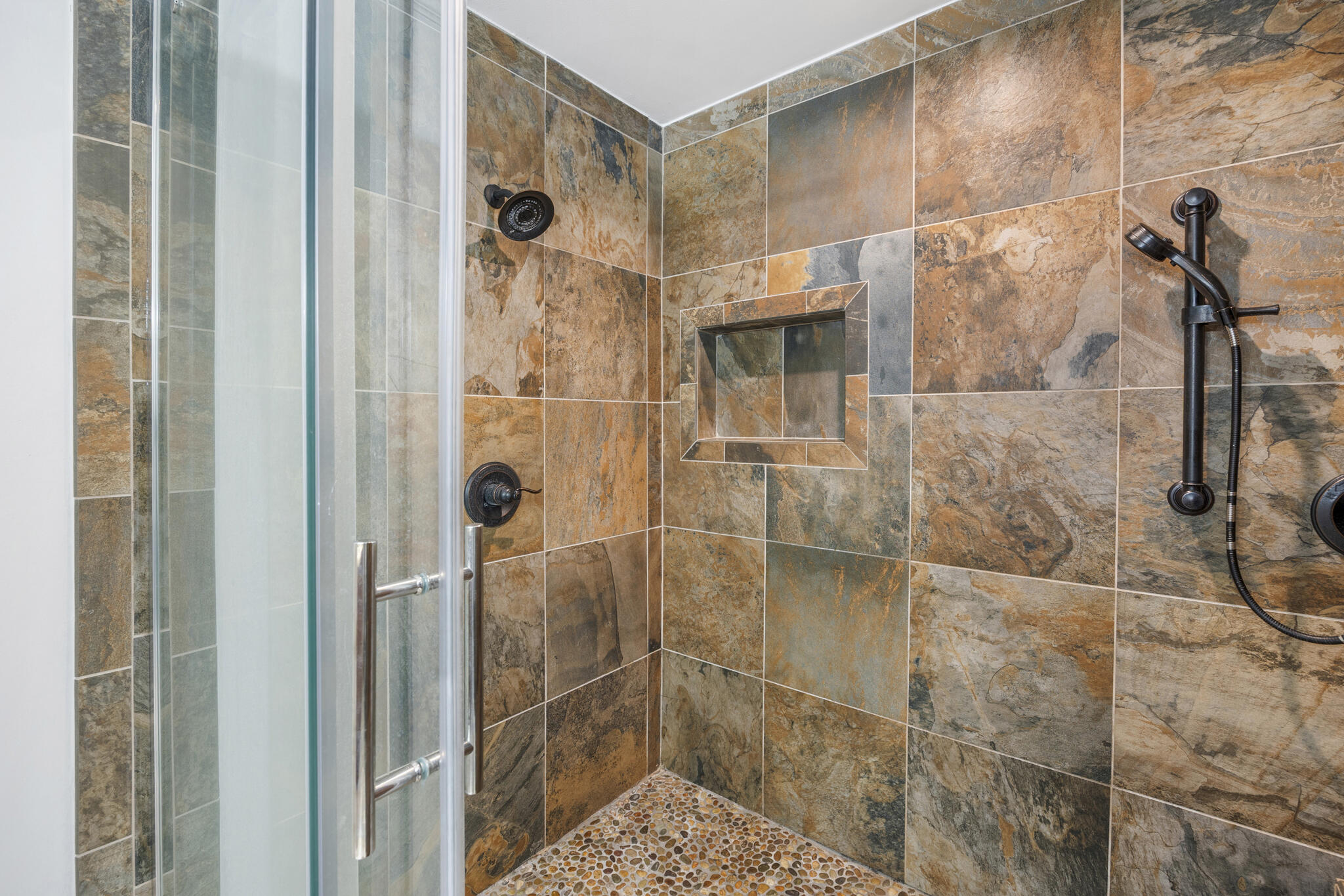 LIGHTHOUSE POINTE - Residential