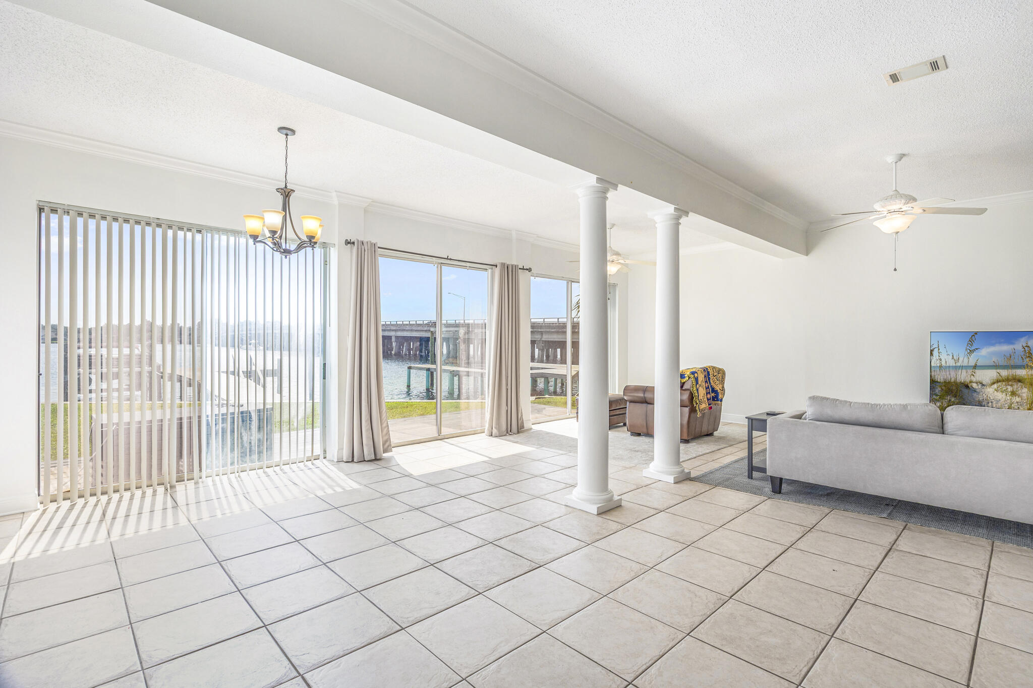 LIGHTHOUSE POINTE - Residential