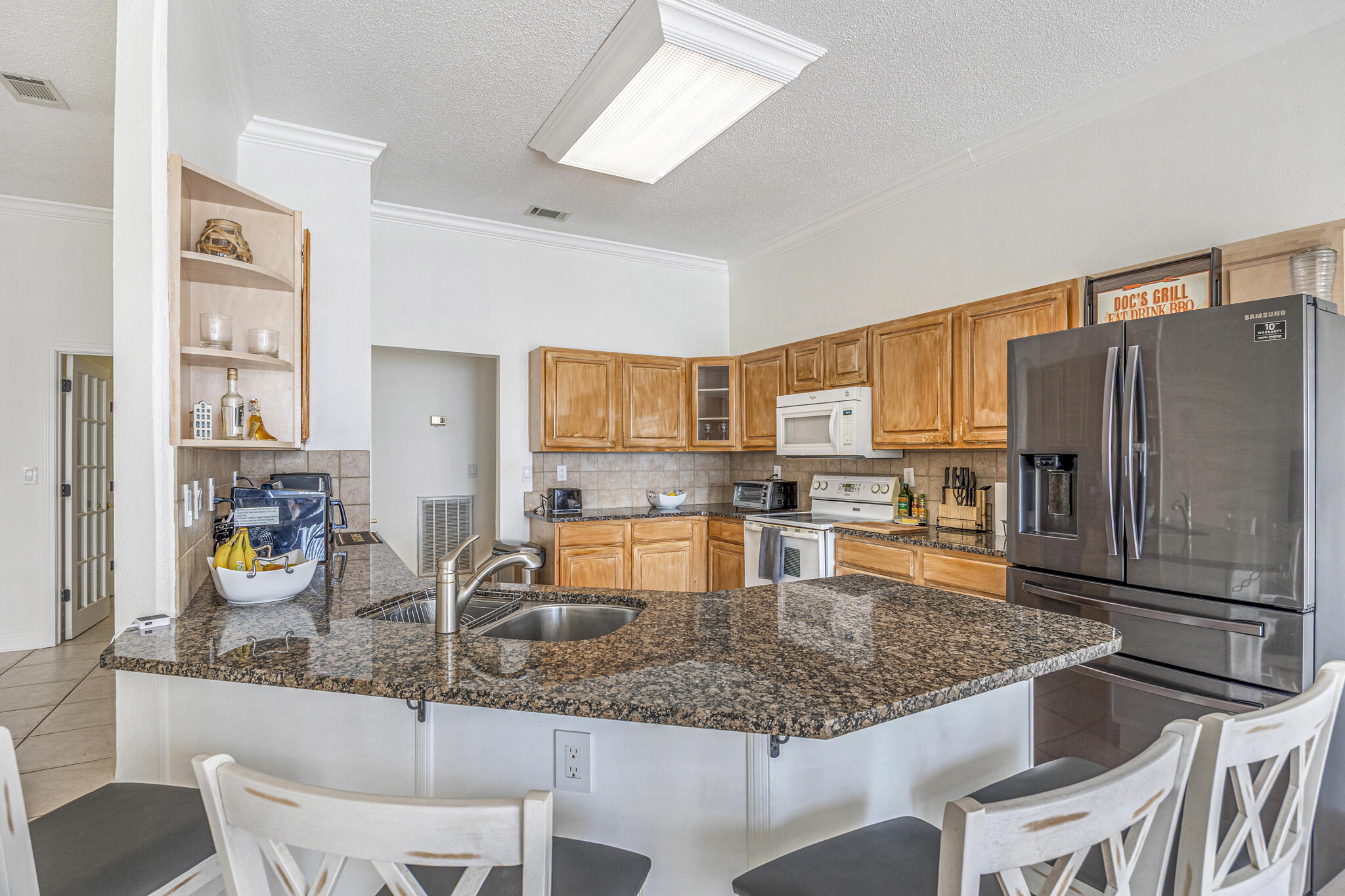 LIGHTHOUSE POINTE - Residential