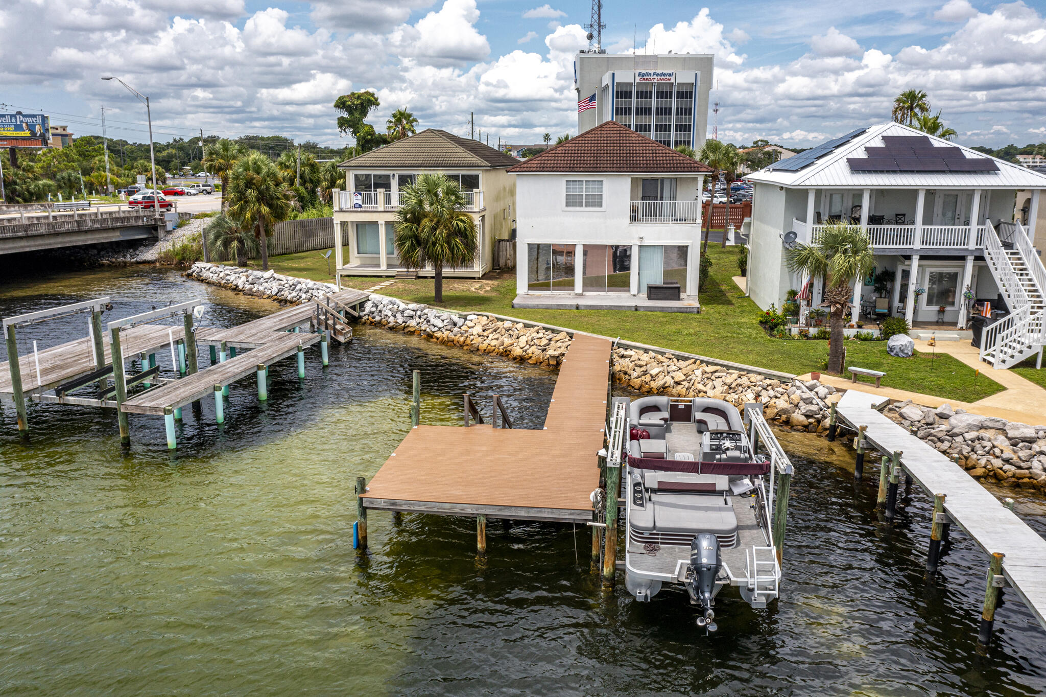 LIGHTHOUSE POINTE - Residential