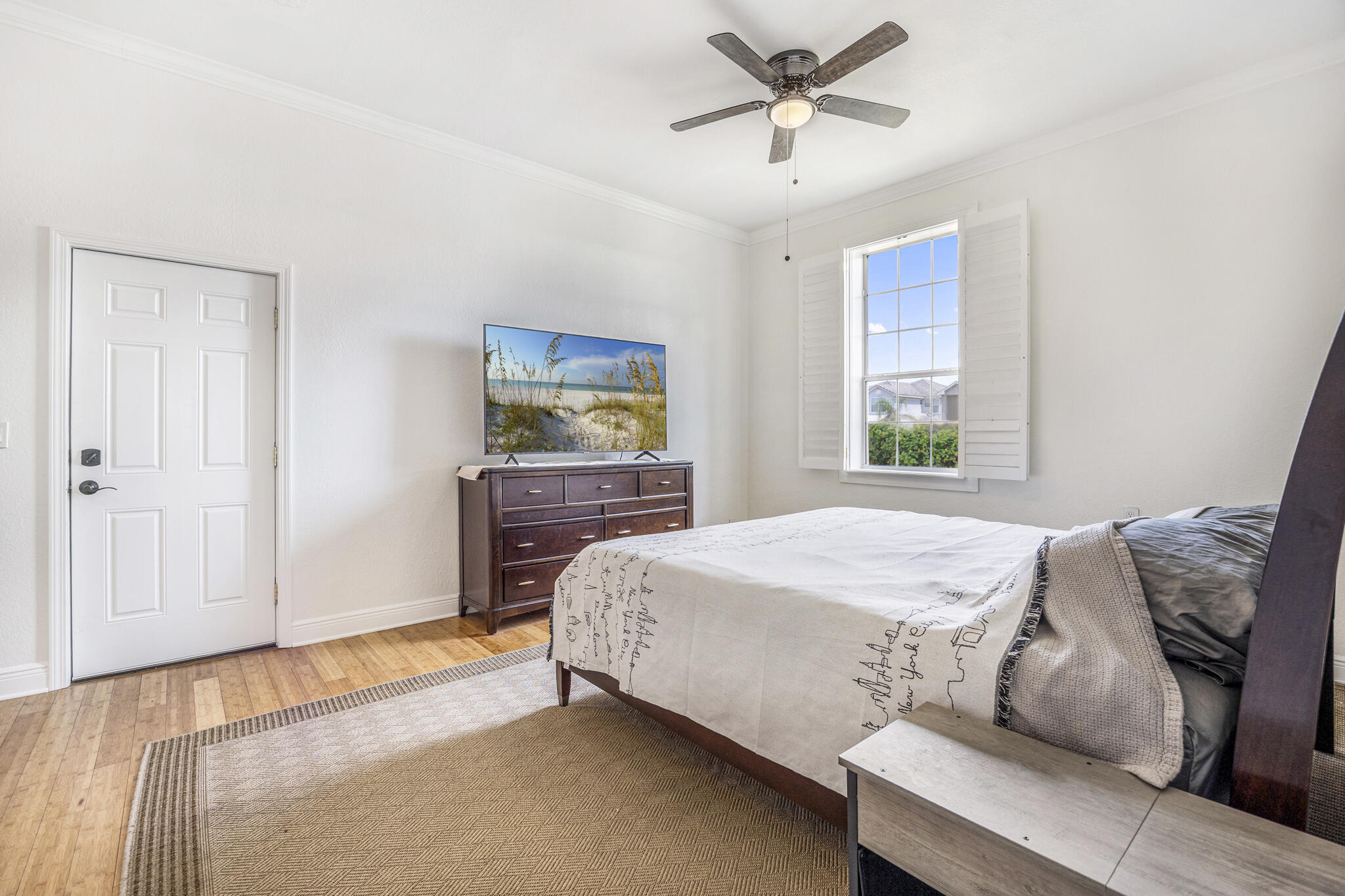LIGHTHOUSE POINTE - Residential