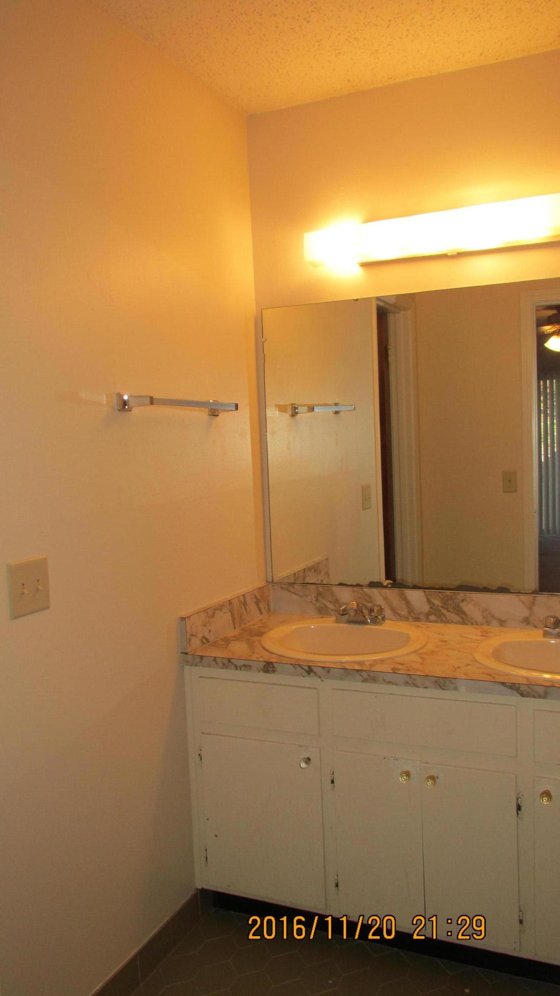 OVERBROOK - Residential Lease