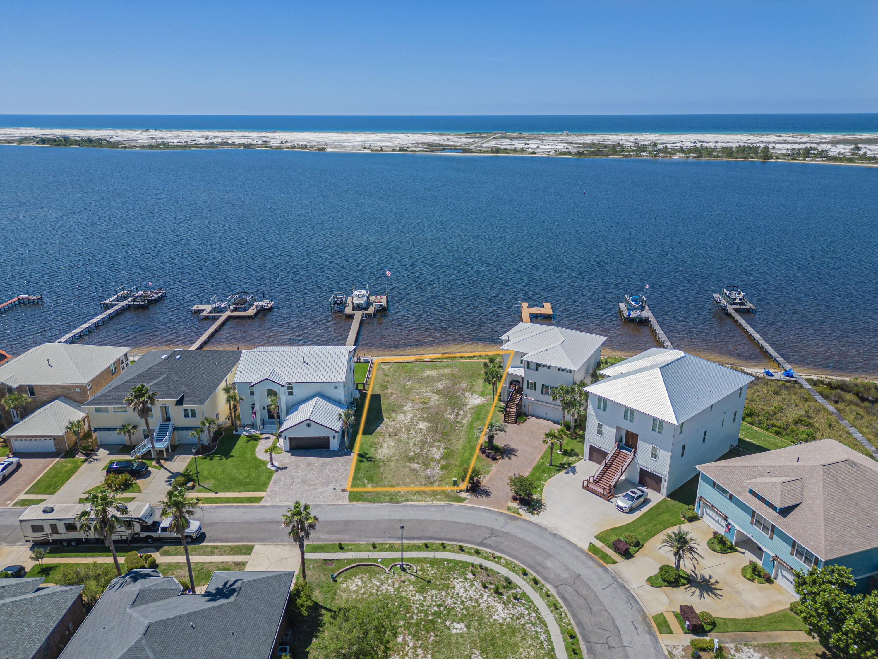 SPARKLING WATERS - Land