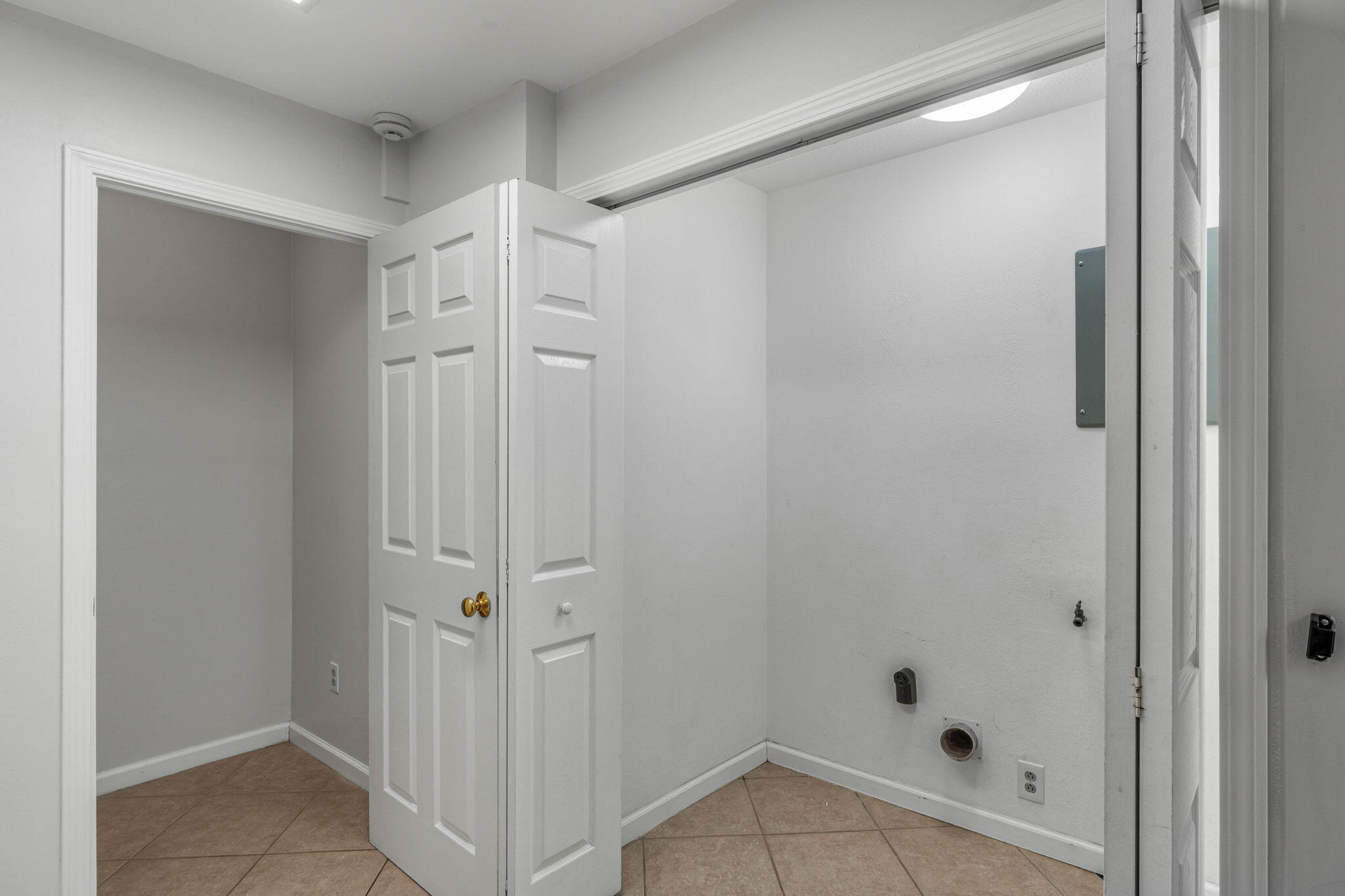 RACETRACK ROAD - Residential Lease