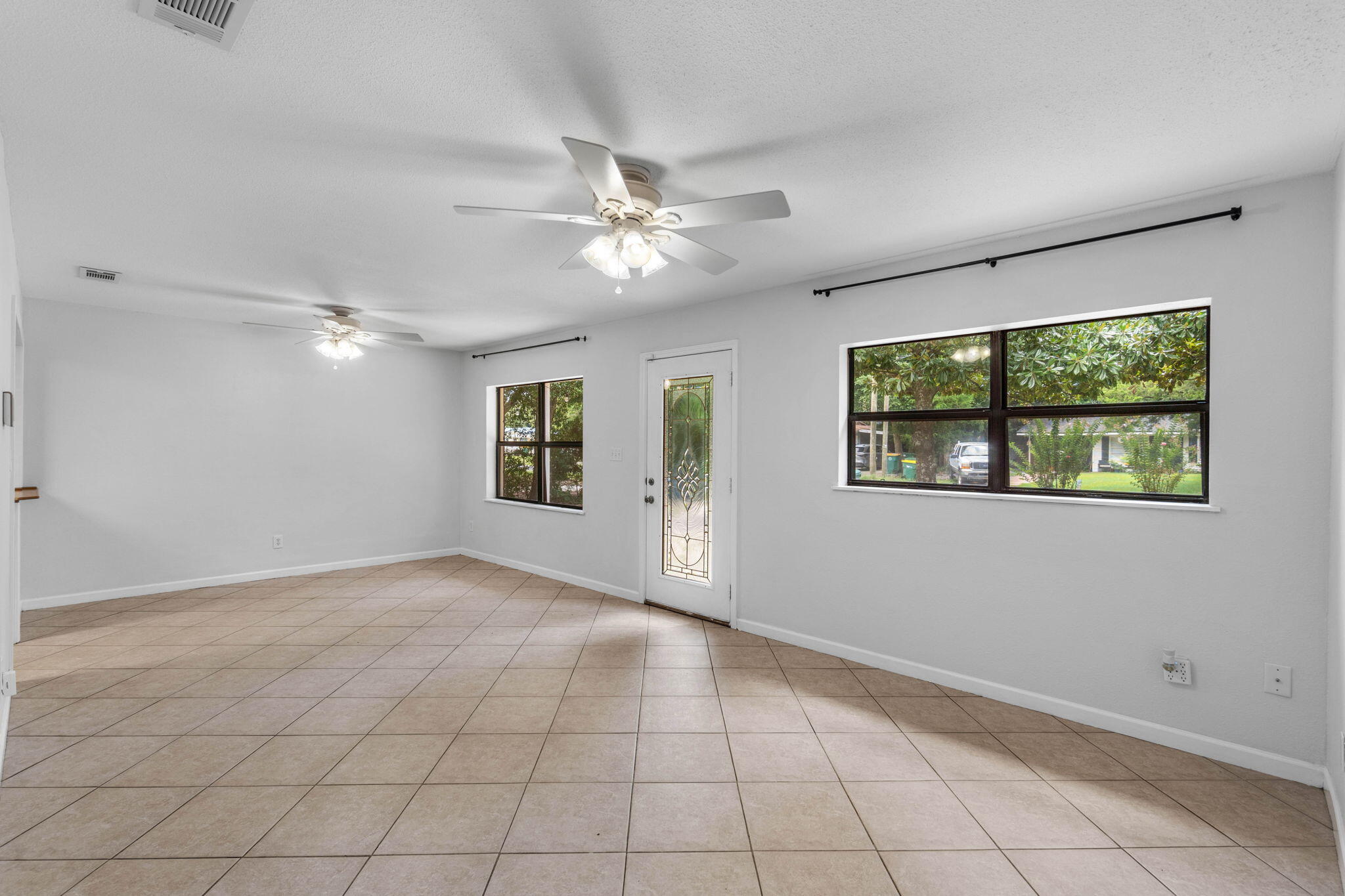RACETRACK ROAD - Residential Lease