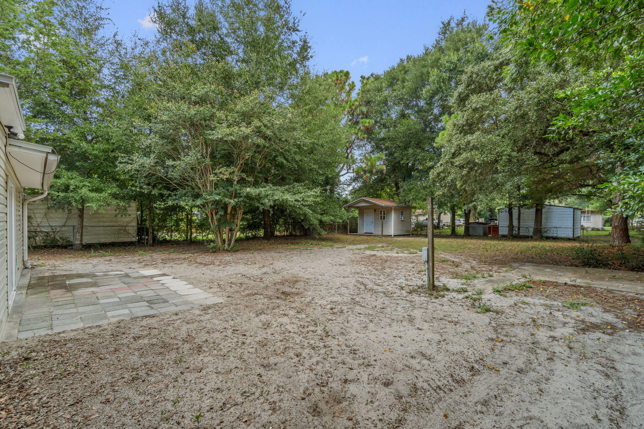 RACETRACK ROAD - Residential Lease