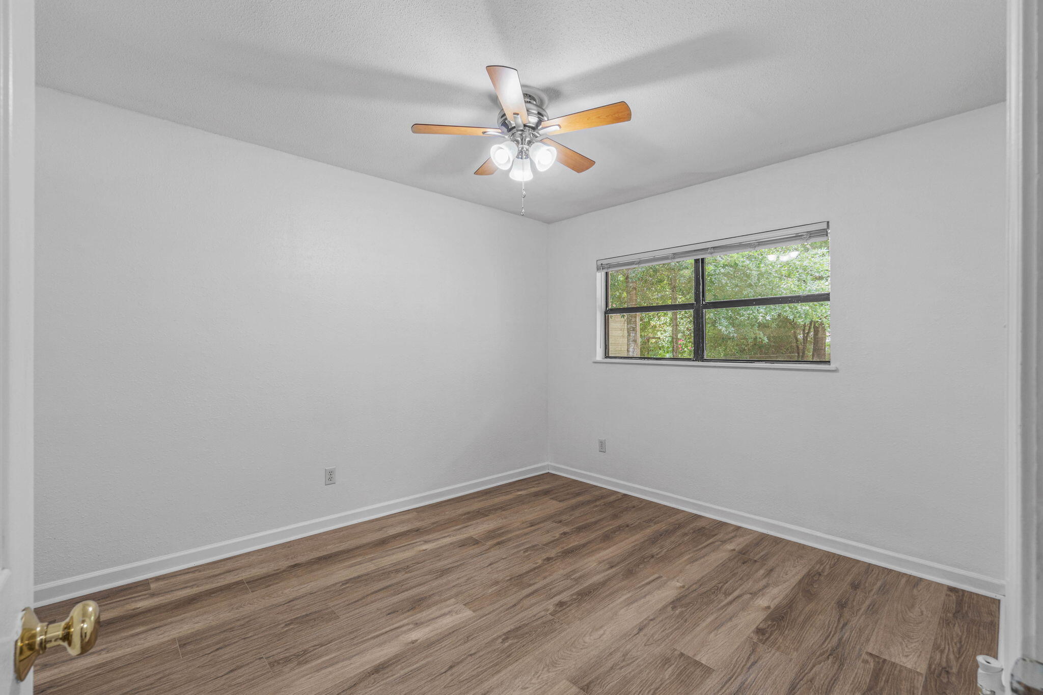 RACETRACK ROAD - Residential Lease