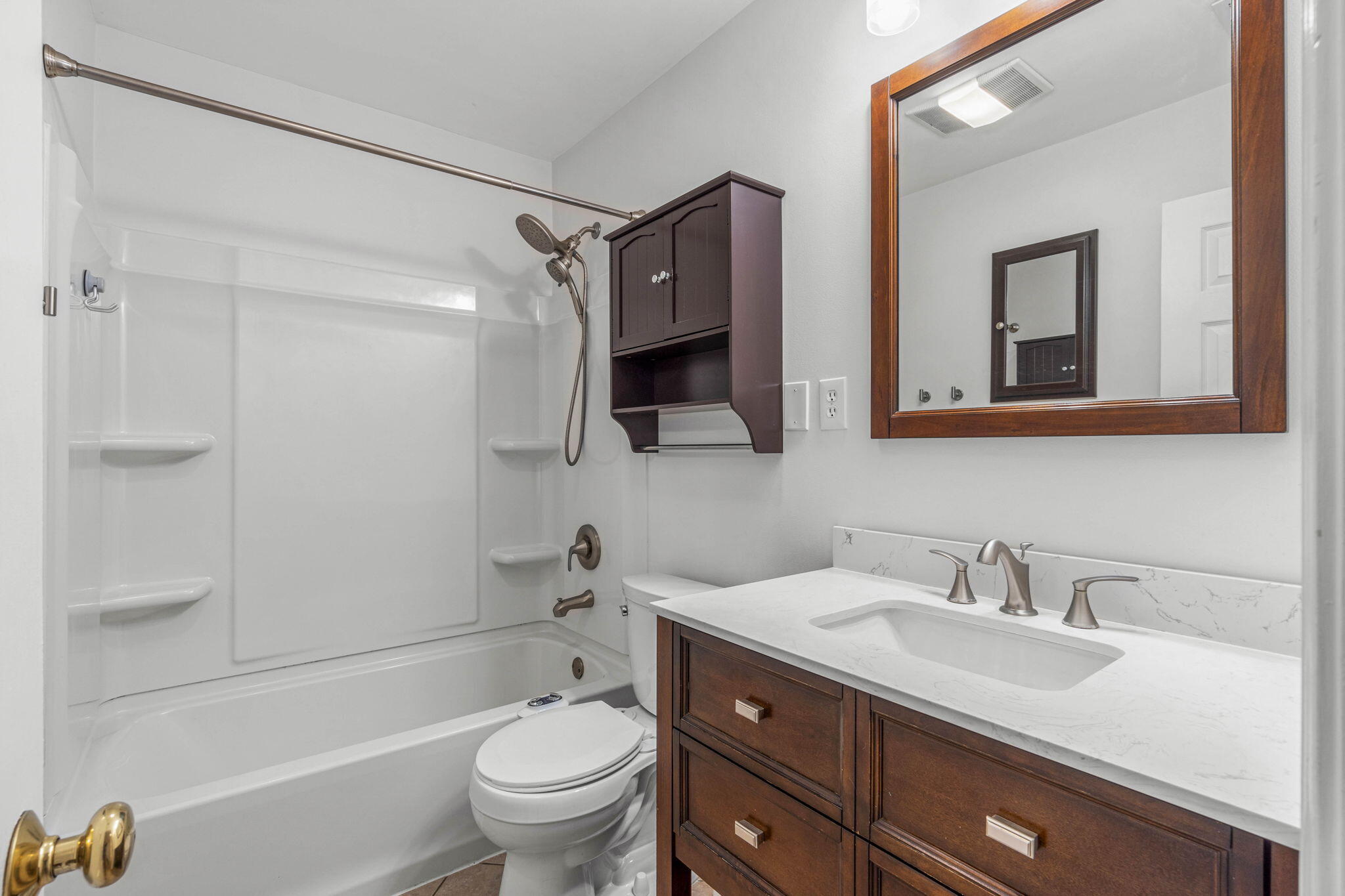 RACETRACK ROAD - Residential Lease