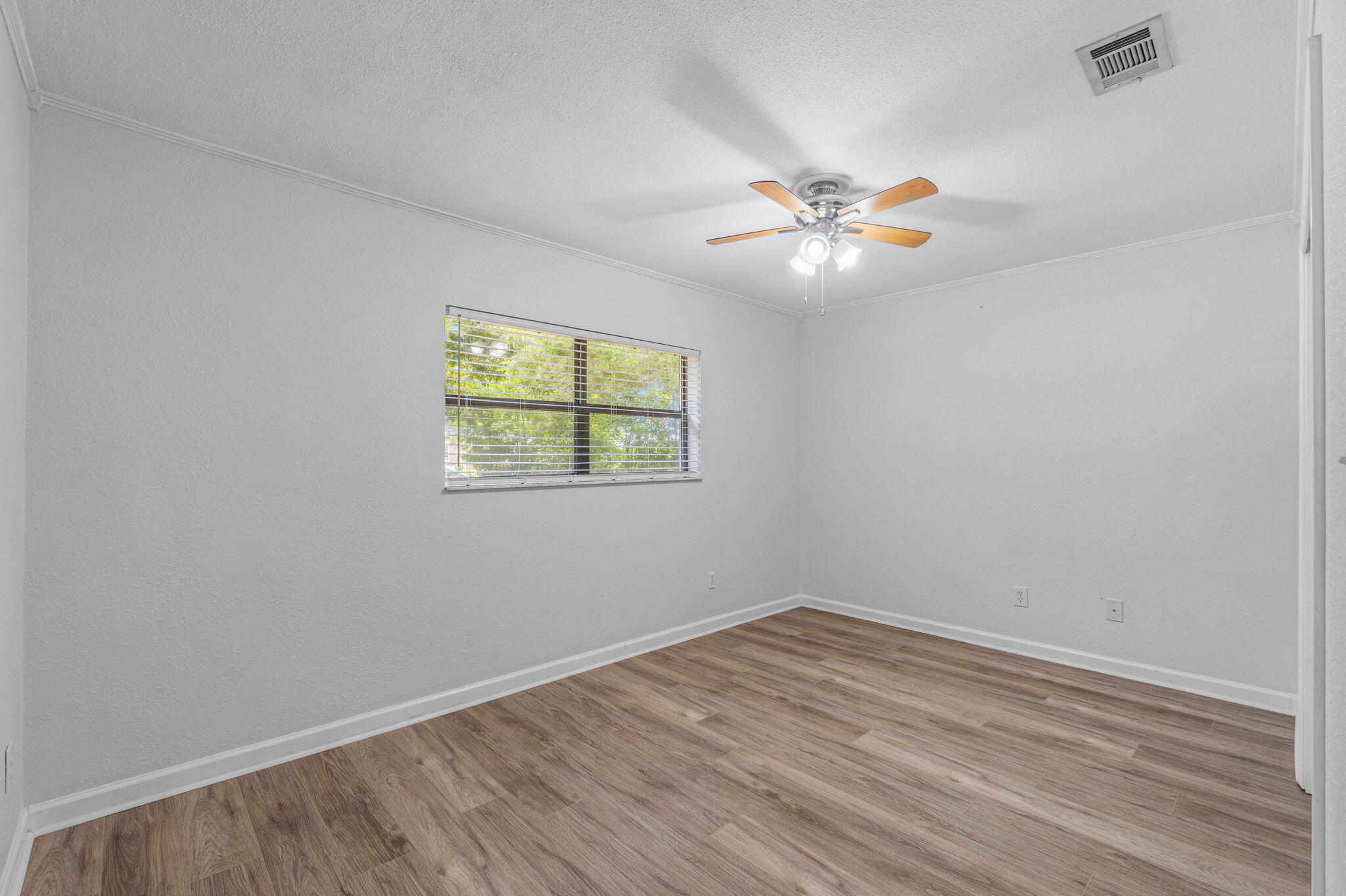 RACETRACK ROAD - Residential Lease