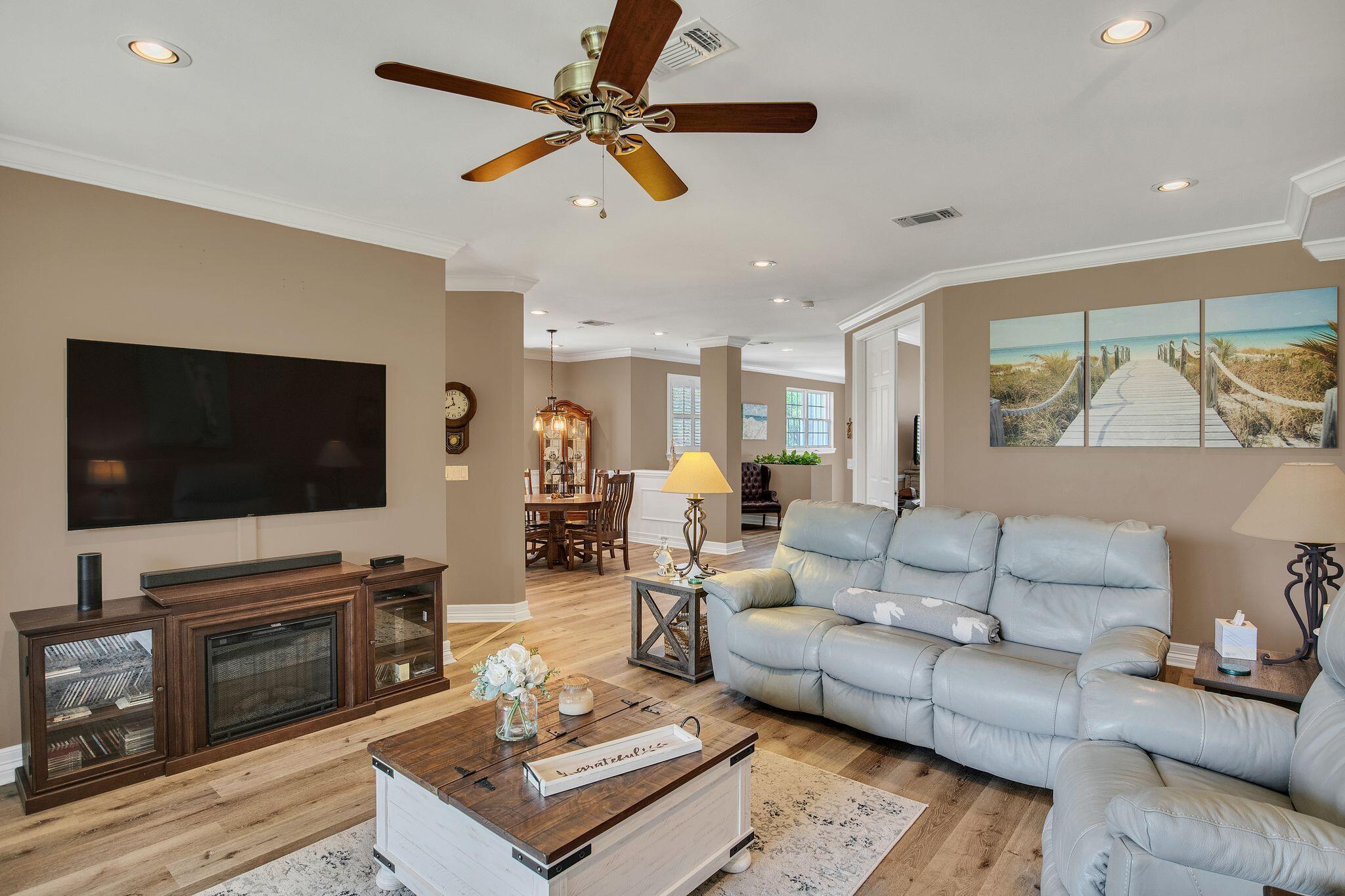 Coach Homes Sunset Bch II - Residential