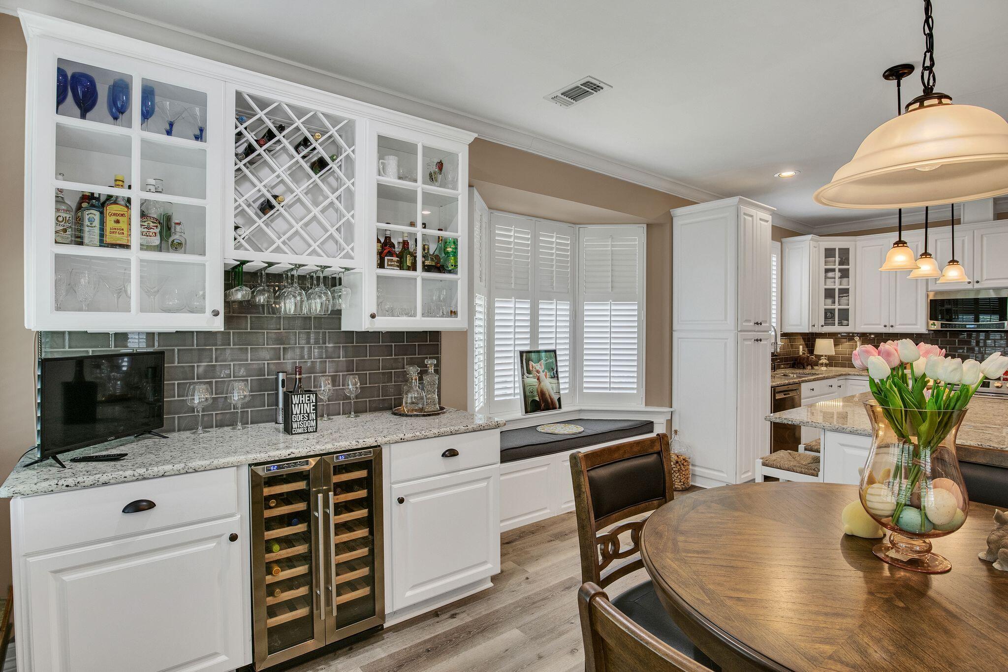 Coach Homes Sunset Bch II - Residential