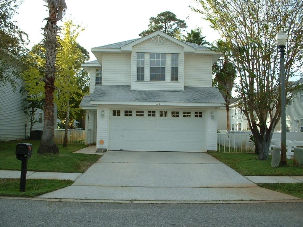 TWIN LAKES ESTATES - Residential