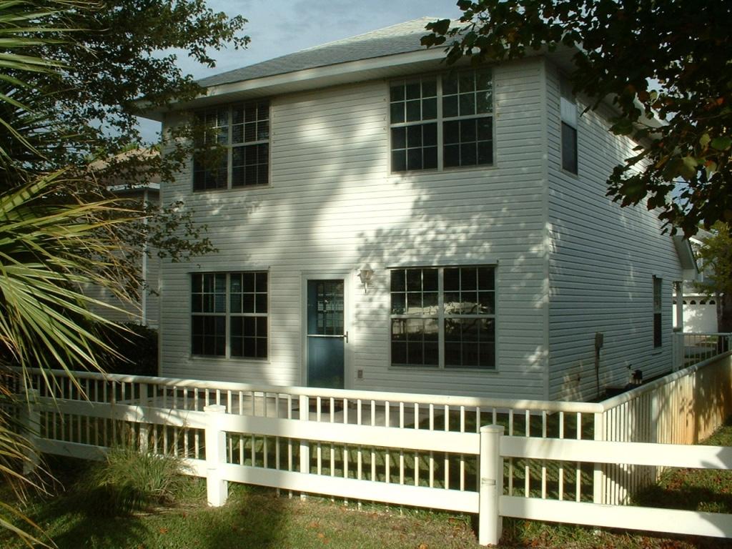 TWIN LAKES ESTATES - Residential