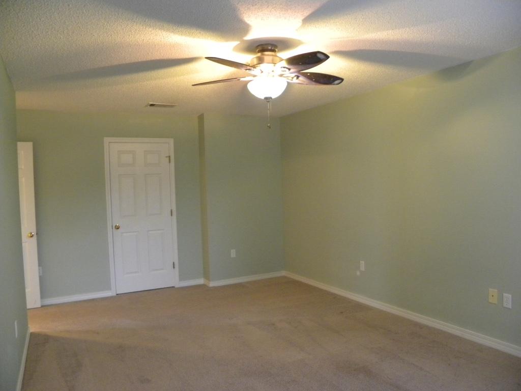 TWIN LAKES ESTATES - Residential