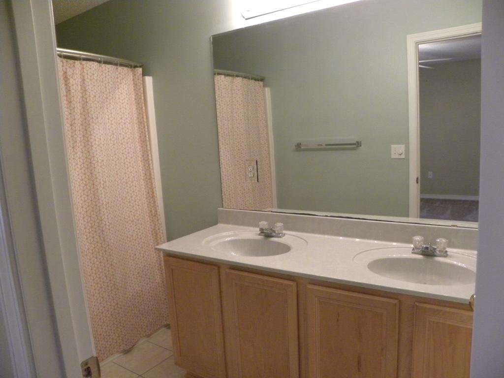 TWIN LAKES ESTATES - Residential