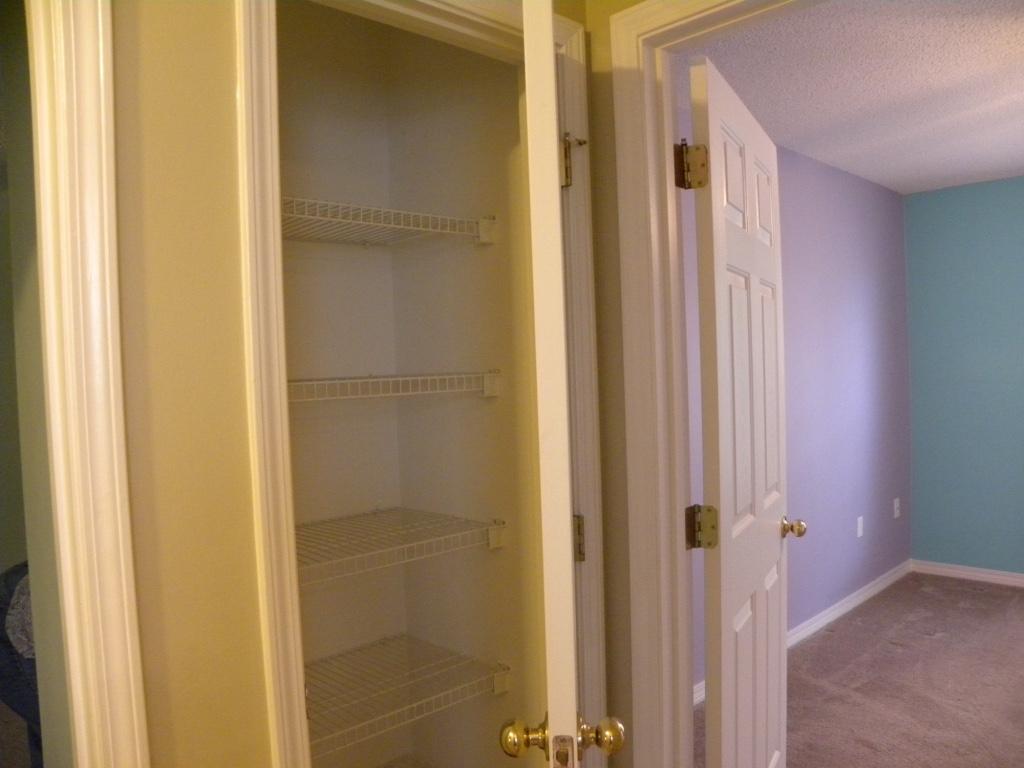 TWIN LAKES ESTATES - Residential